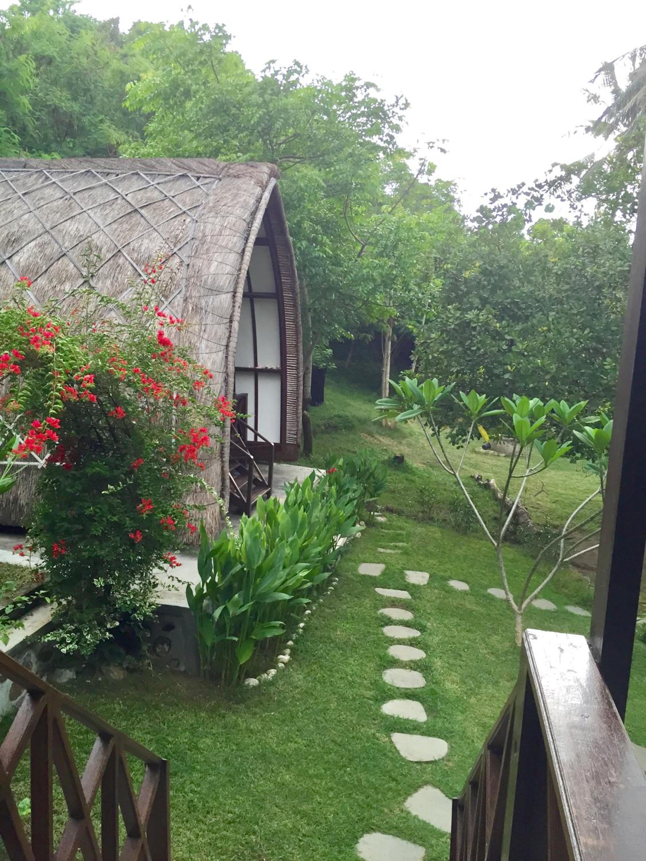 Bungalow with Garden View - Photo 5
