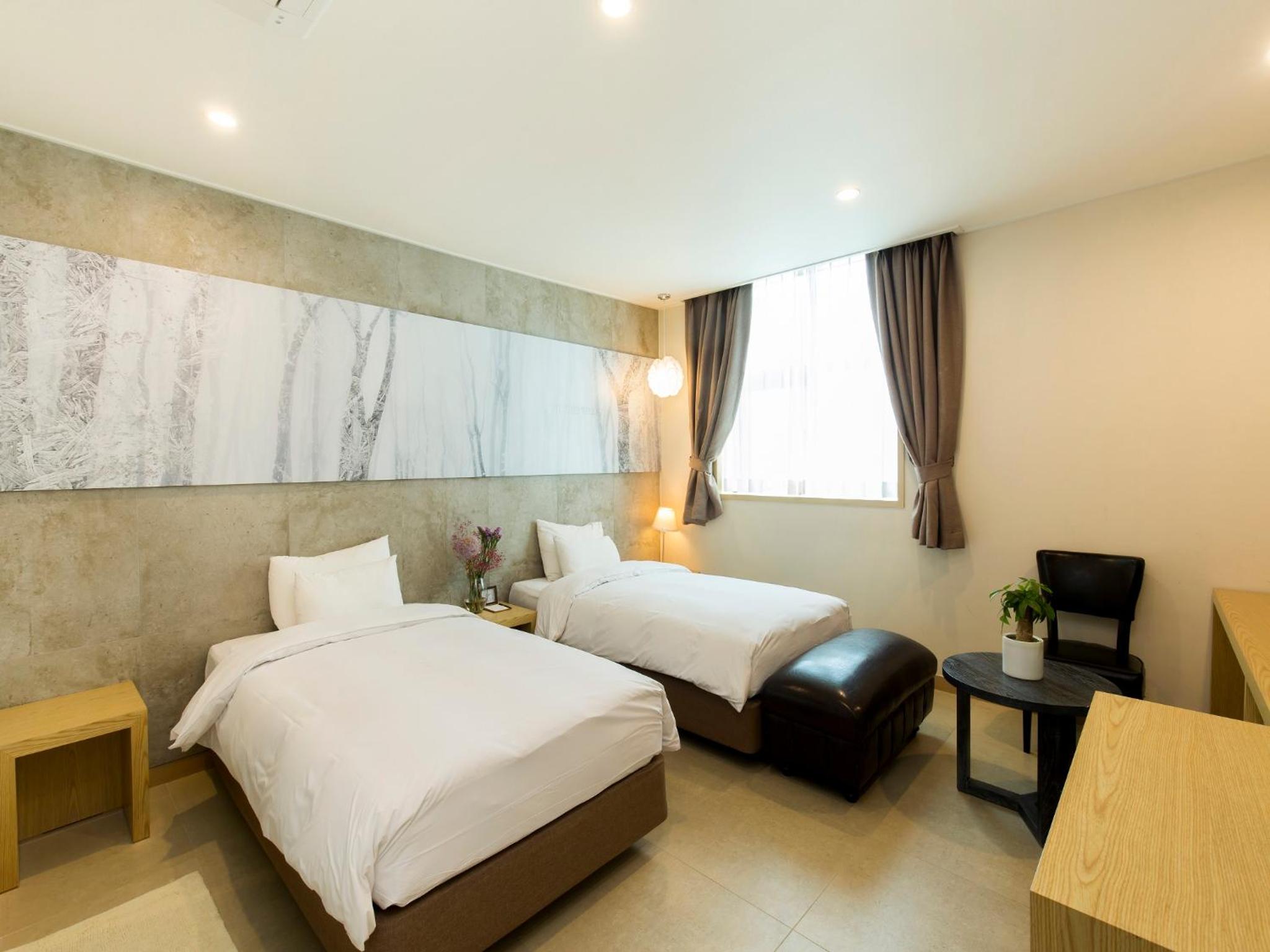 Superior Twin Room photo 2
