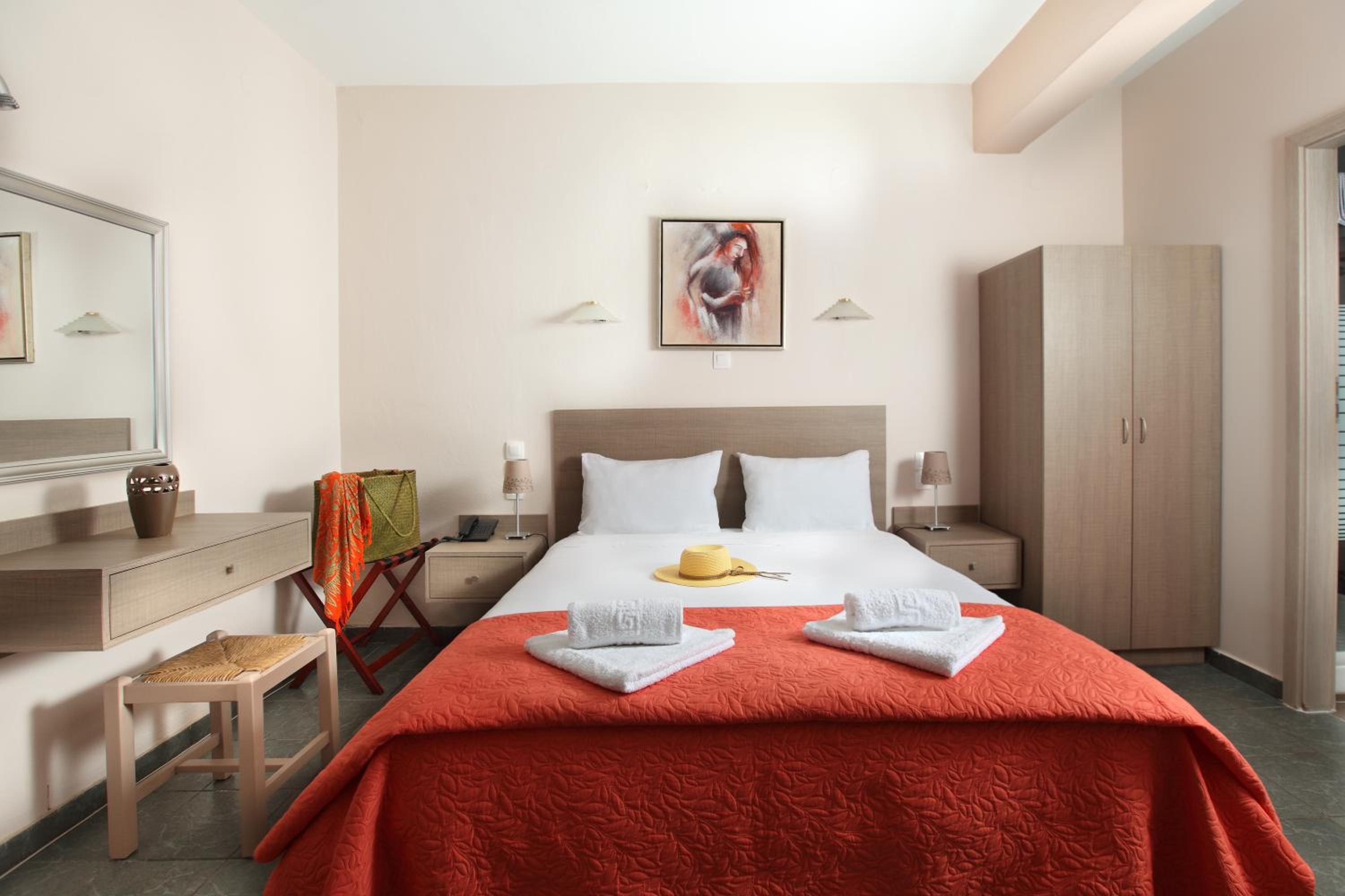 Double Room with Garden View - Photo 1