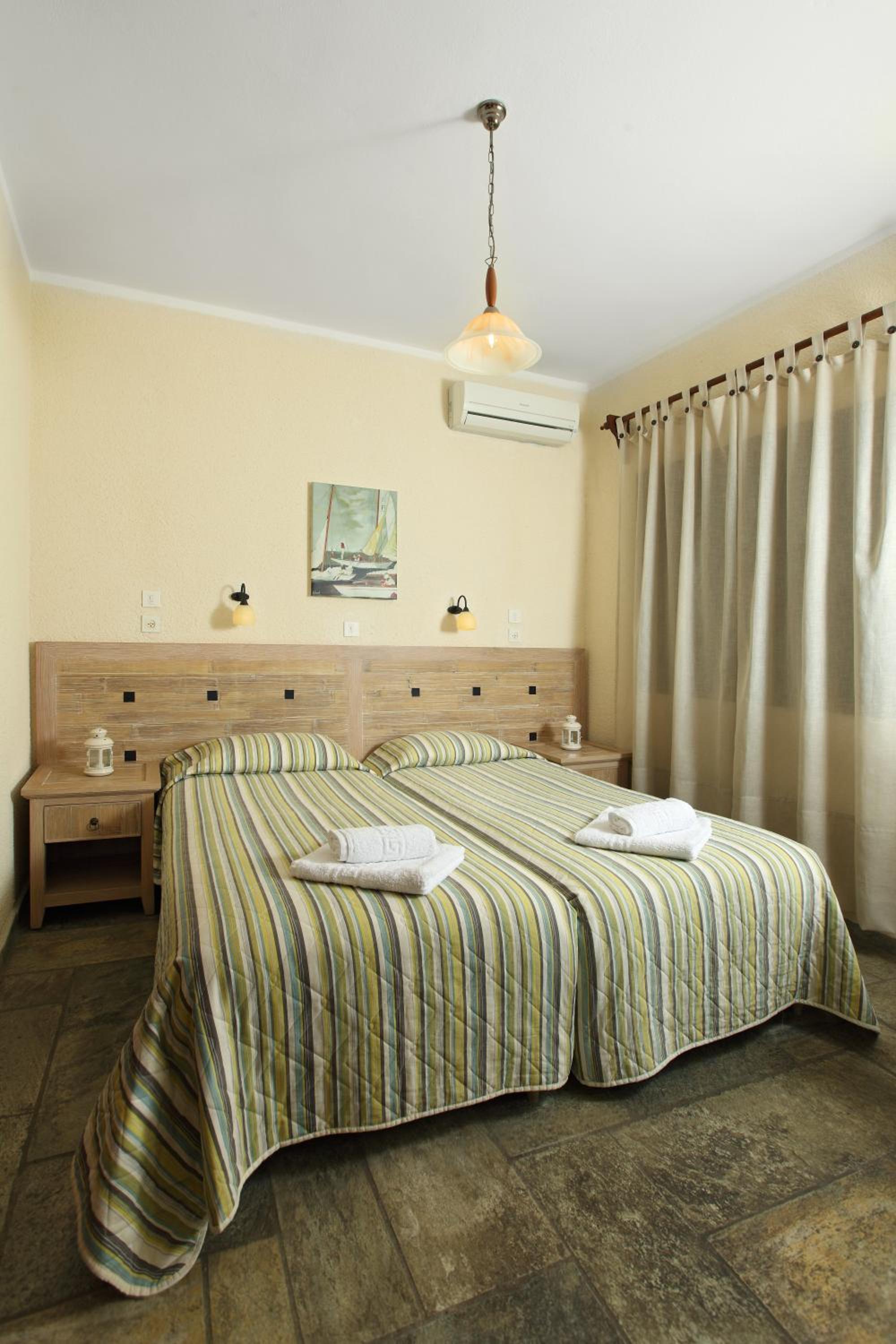 One-Bedroom Apartment with Sea View photo 1