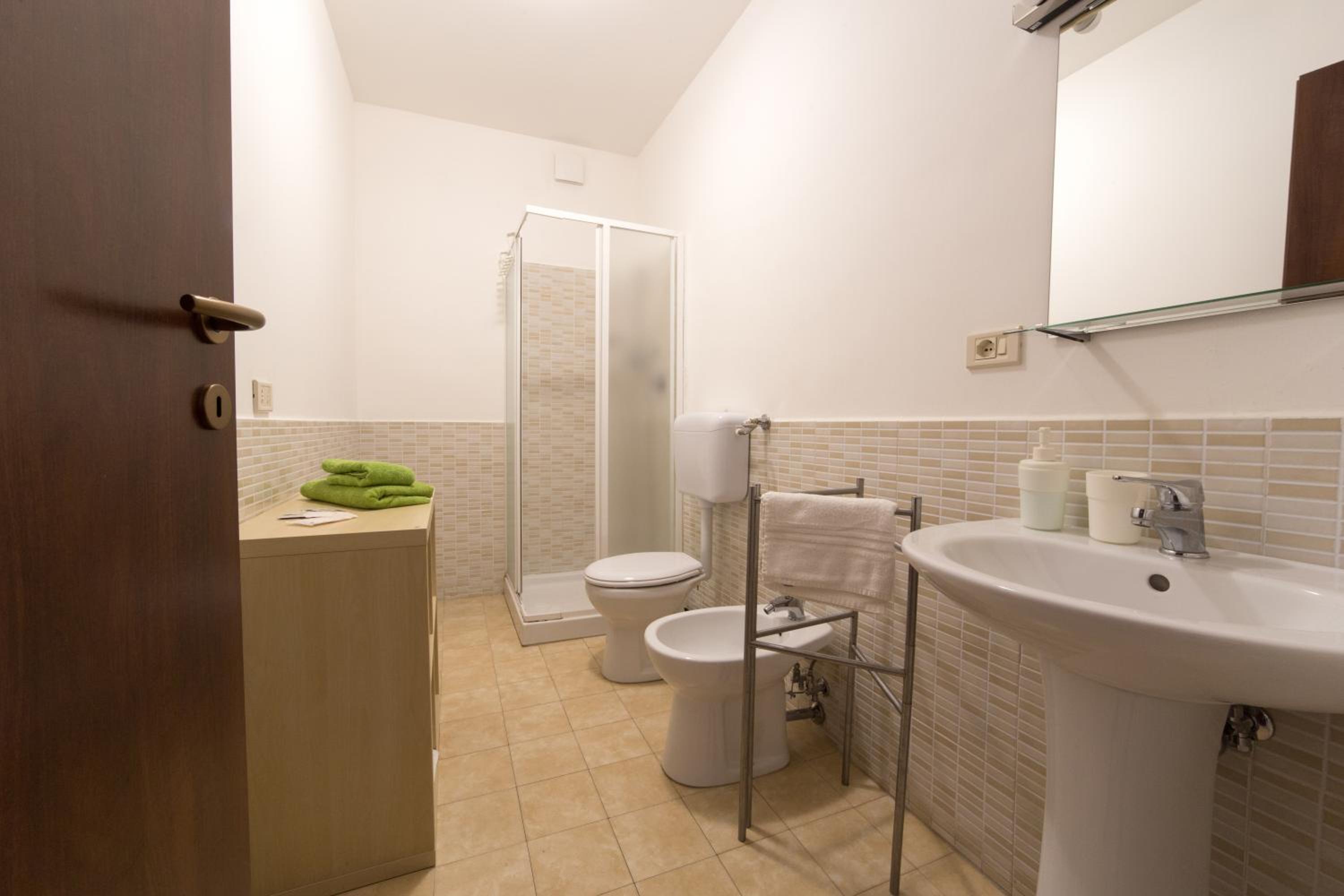 Large Double Room photo 2