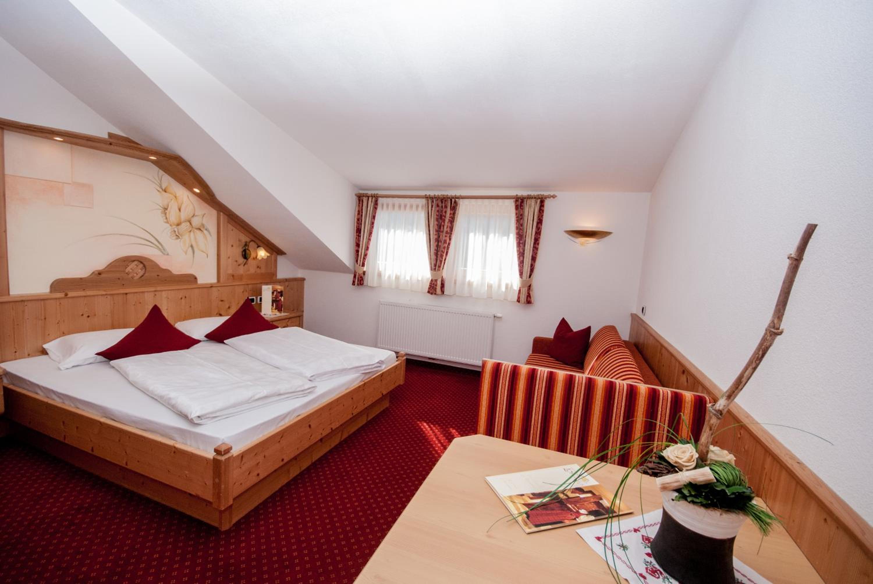Double or Twin Room - Photo 7