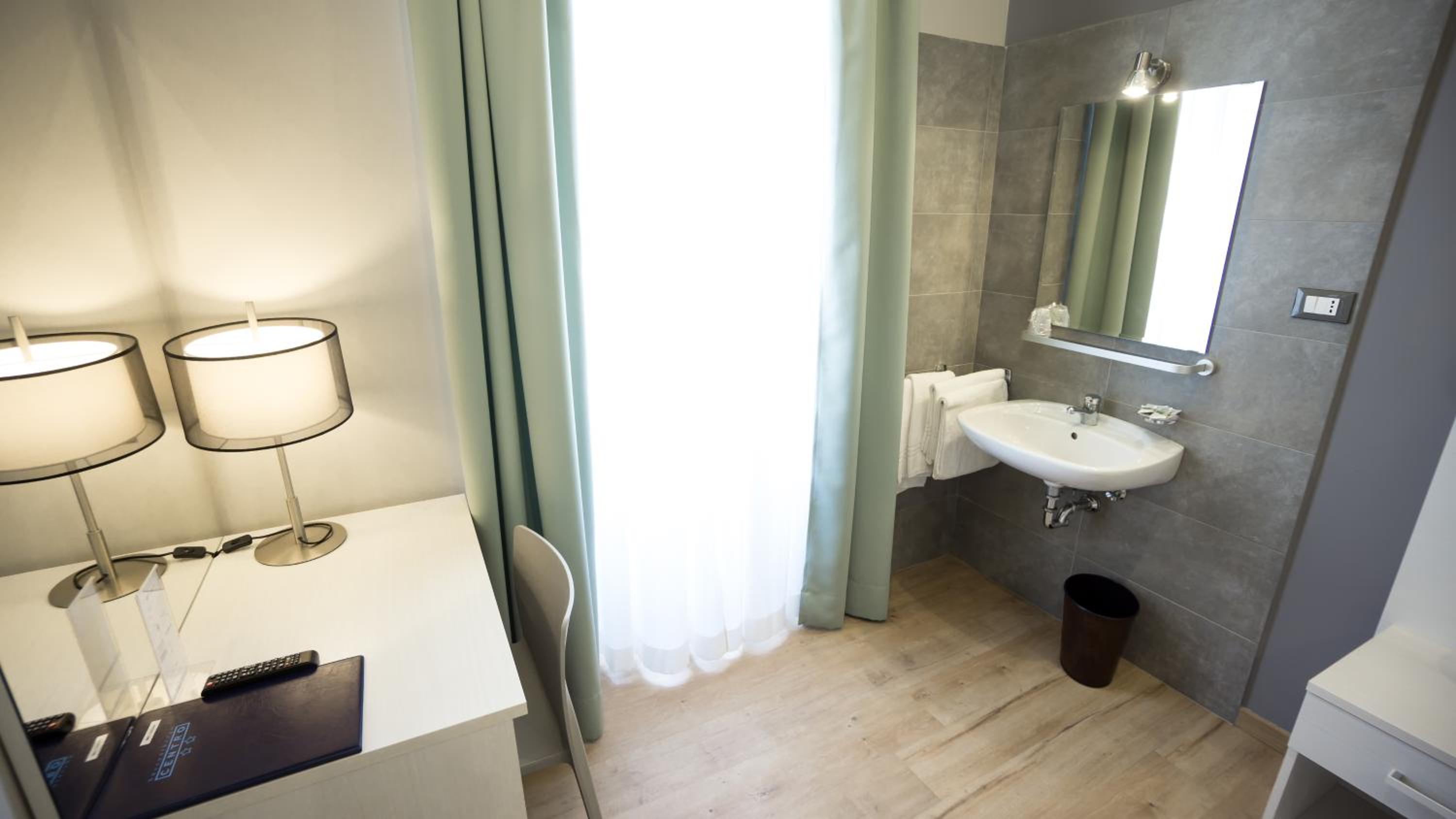 Single Room with Private External Bathroom photo 3