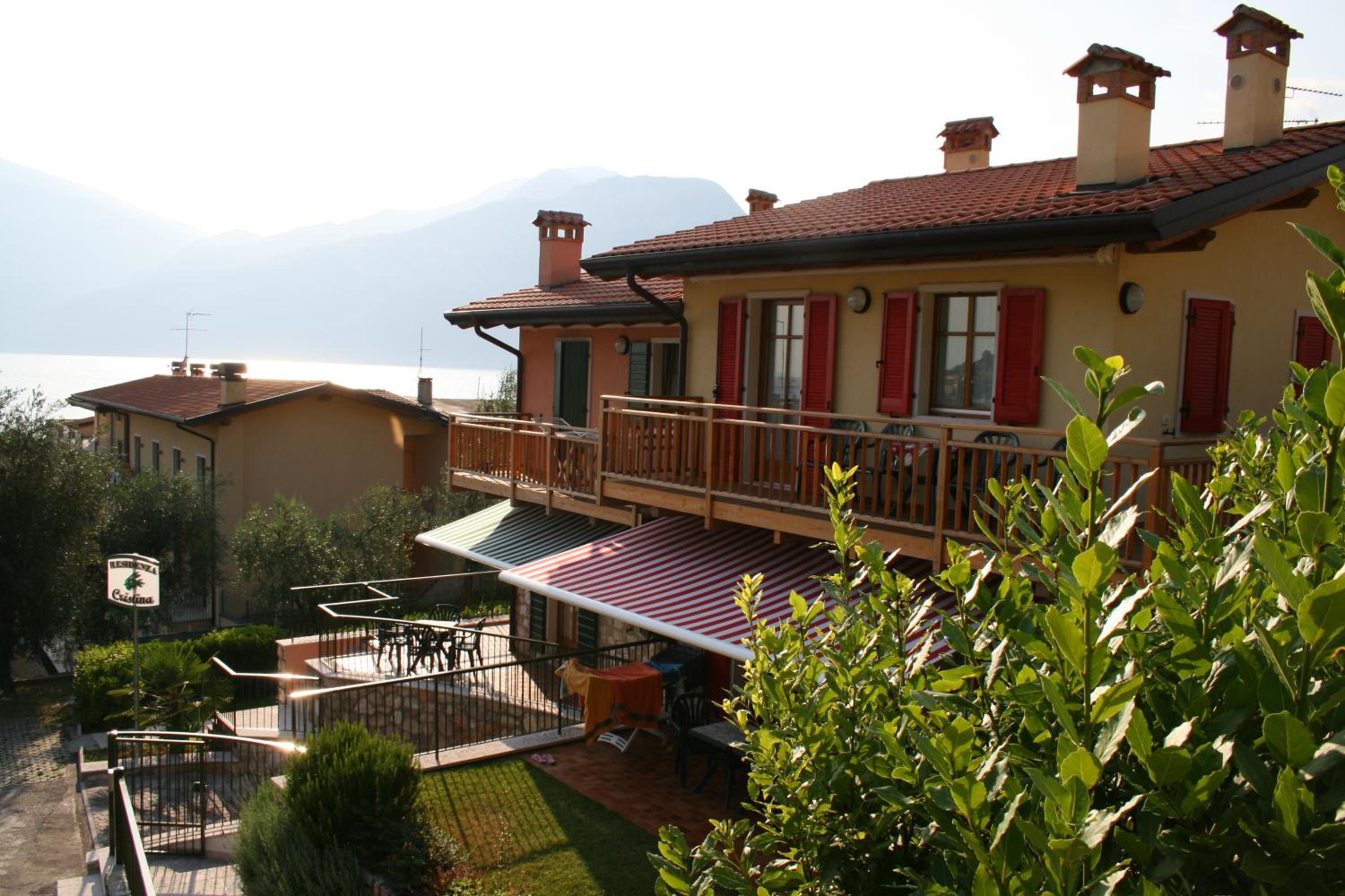 Two-Bedroom Apartment with Garden View - Photo 8