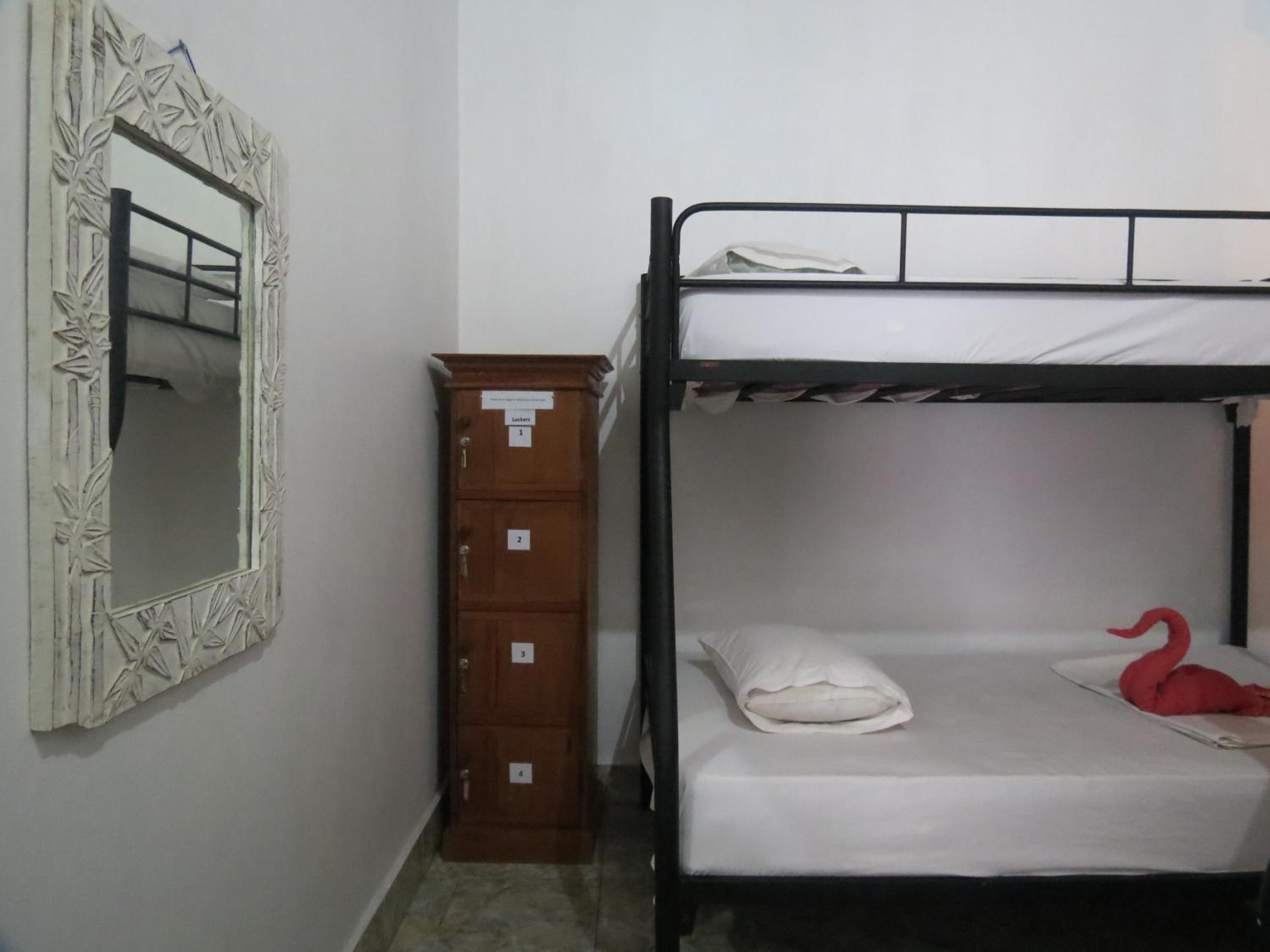 Bed in 4-Bed Mixed Dormitory Room photo 1