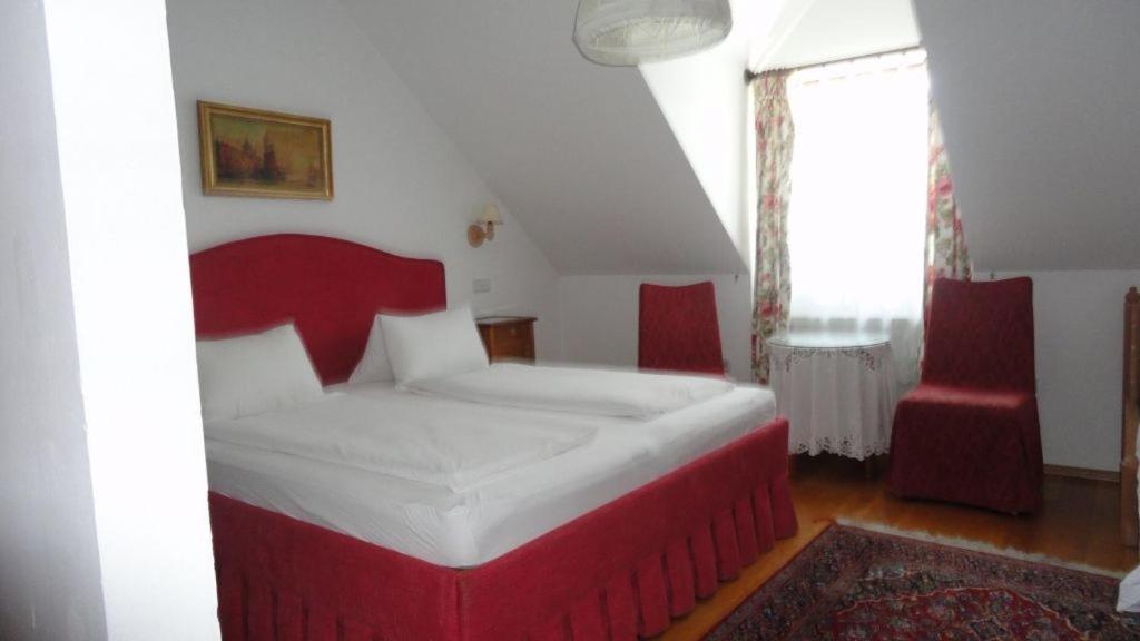 Double Room - Photo 4