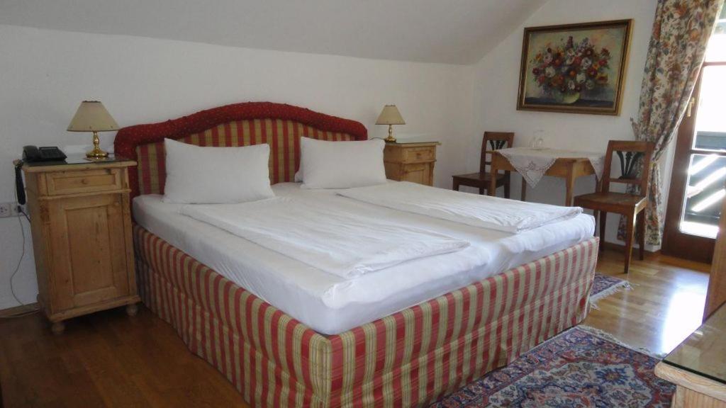 Double Room - Photo 7