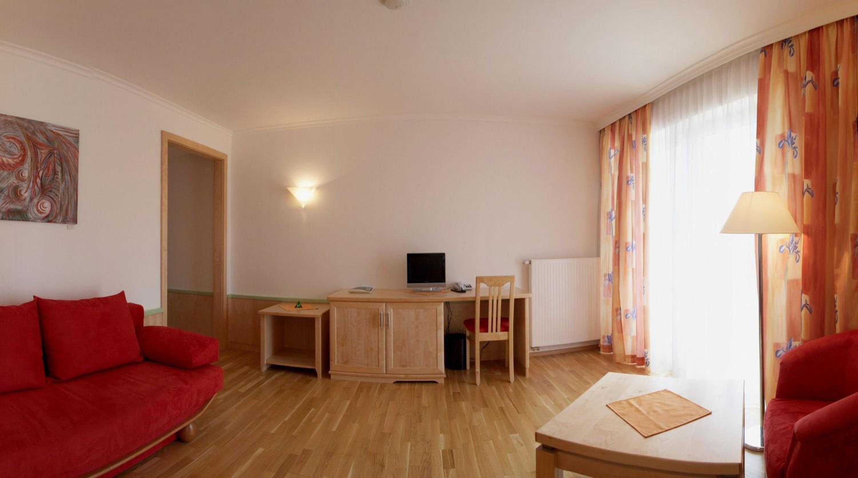 Junior Suite with Balcony photo 2