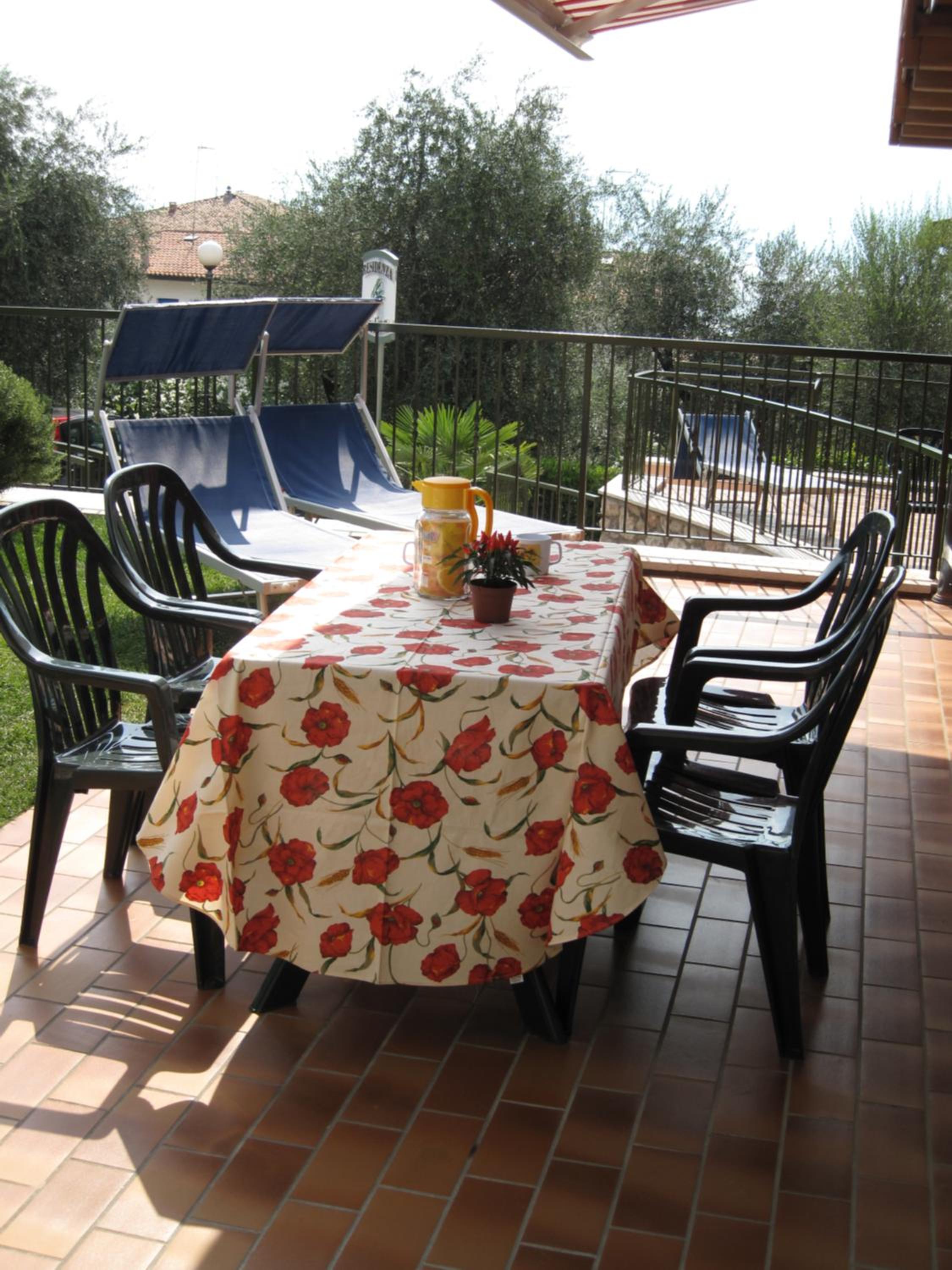 Two-Bedroom Apartment with Garden View - Photo 7