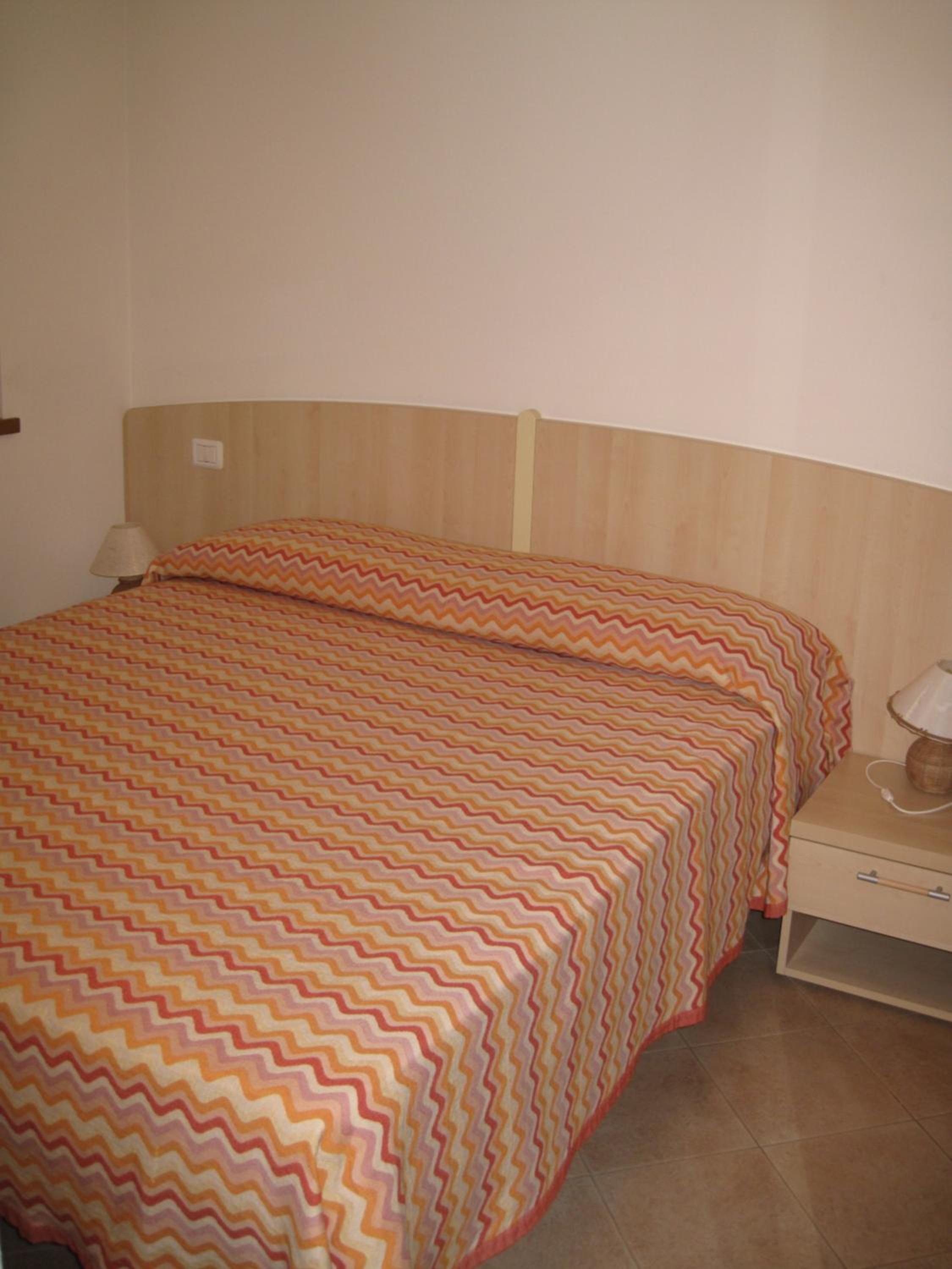 Two-Bedroom Apartment with Garden View - Photo 11