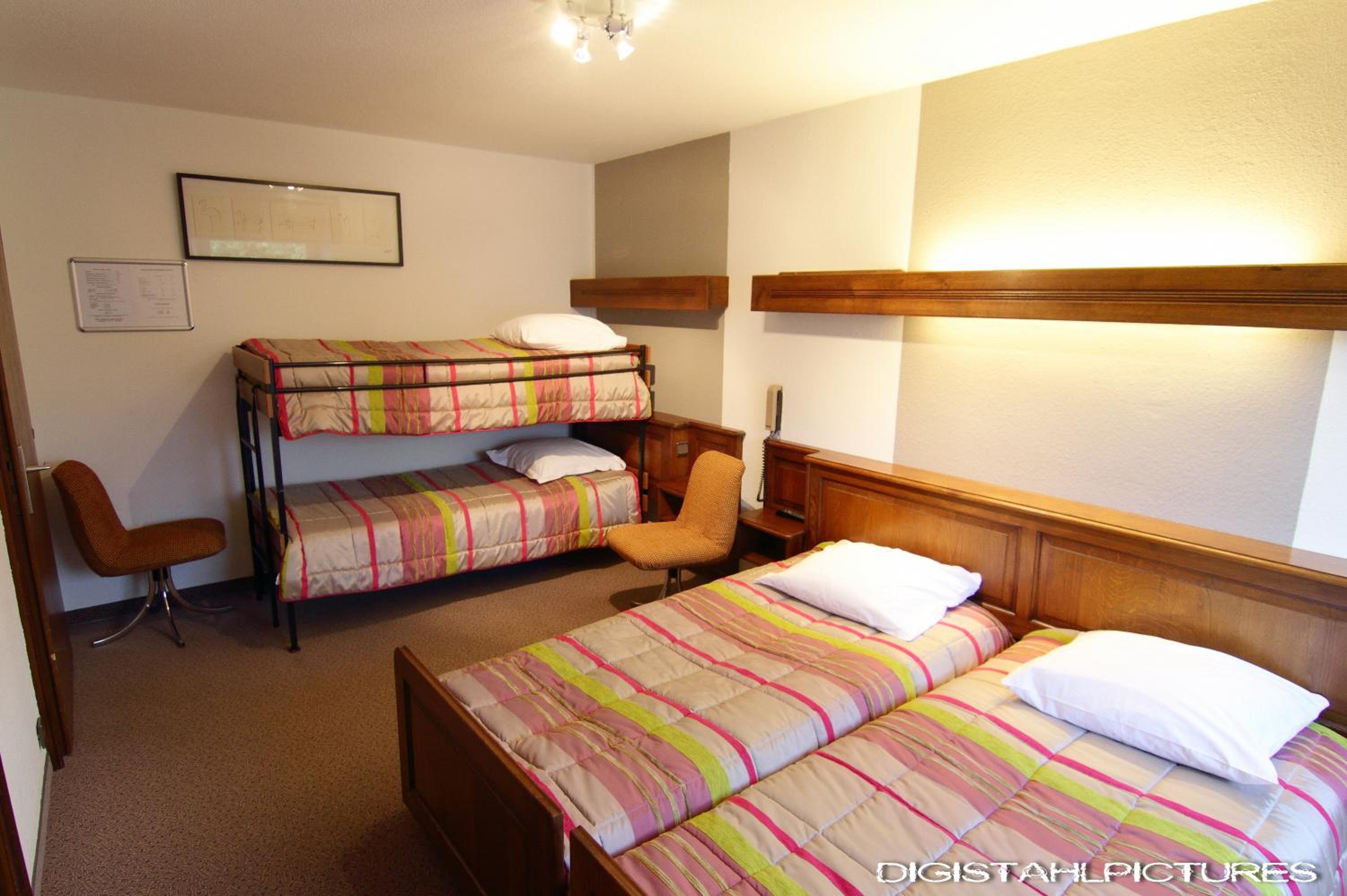 Quadruple Room - 2 Adults and 2 Children photo 3