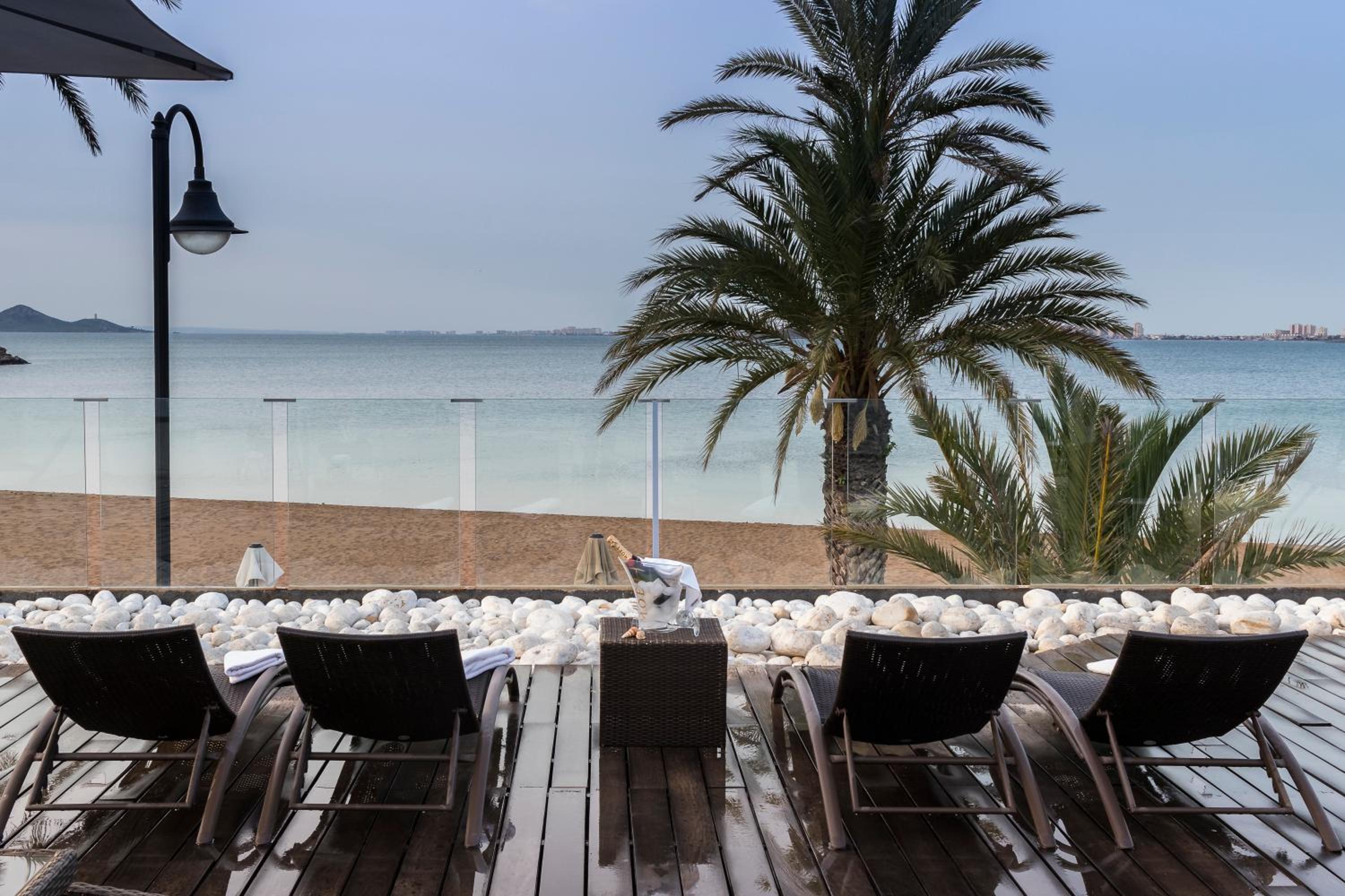 Estudio con balcón y vista al mar (122)