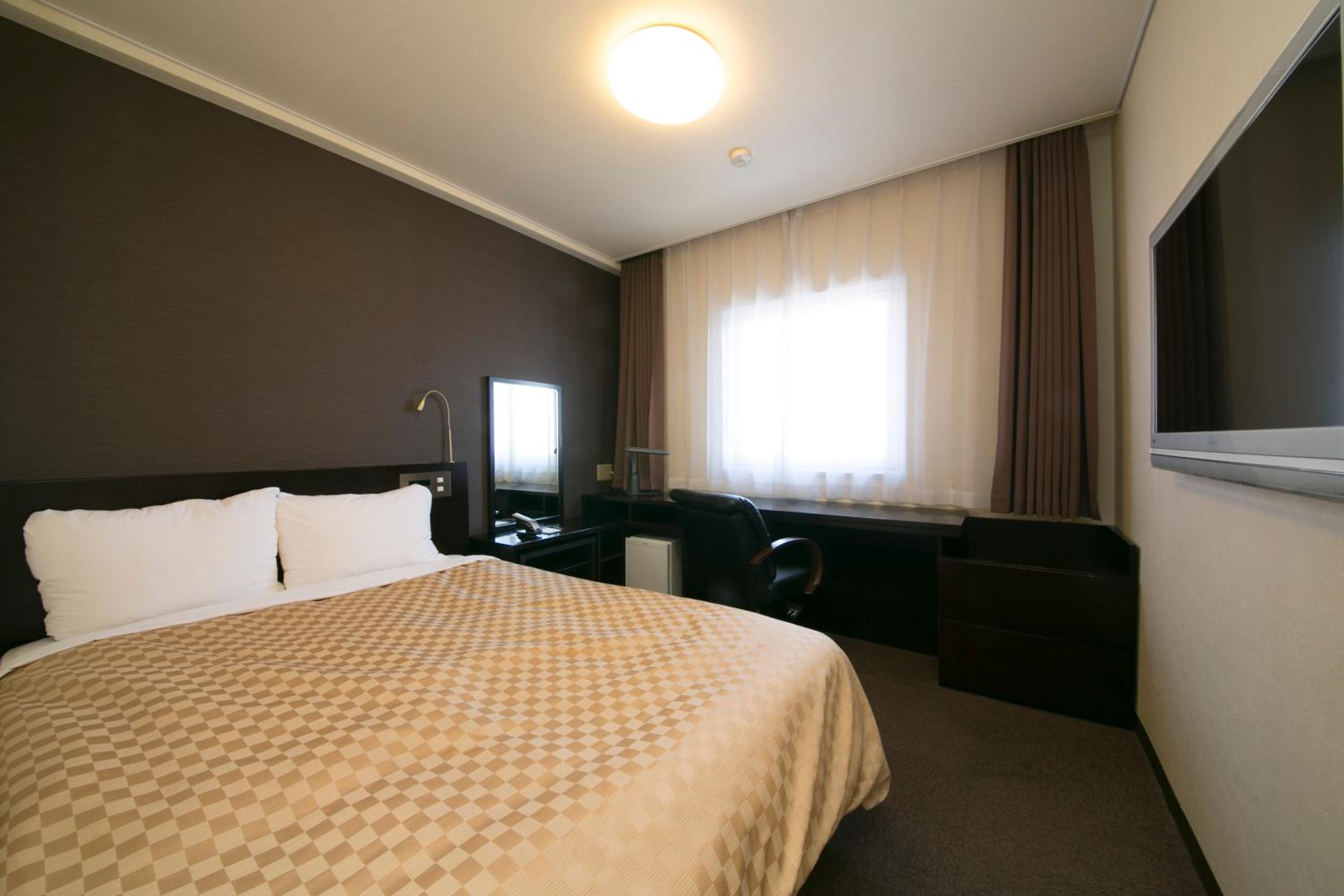 Standard Double Room - Non-Smoking