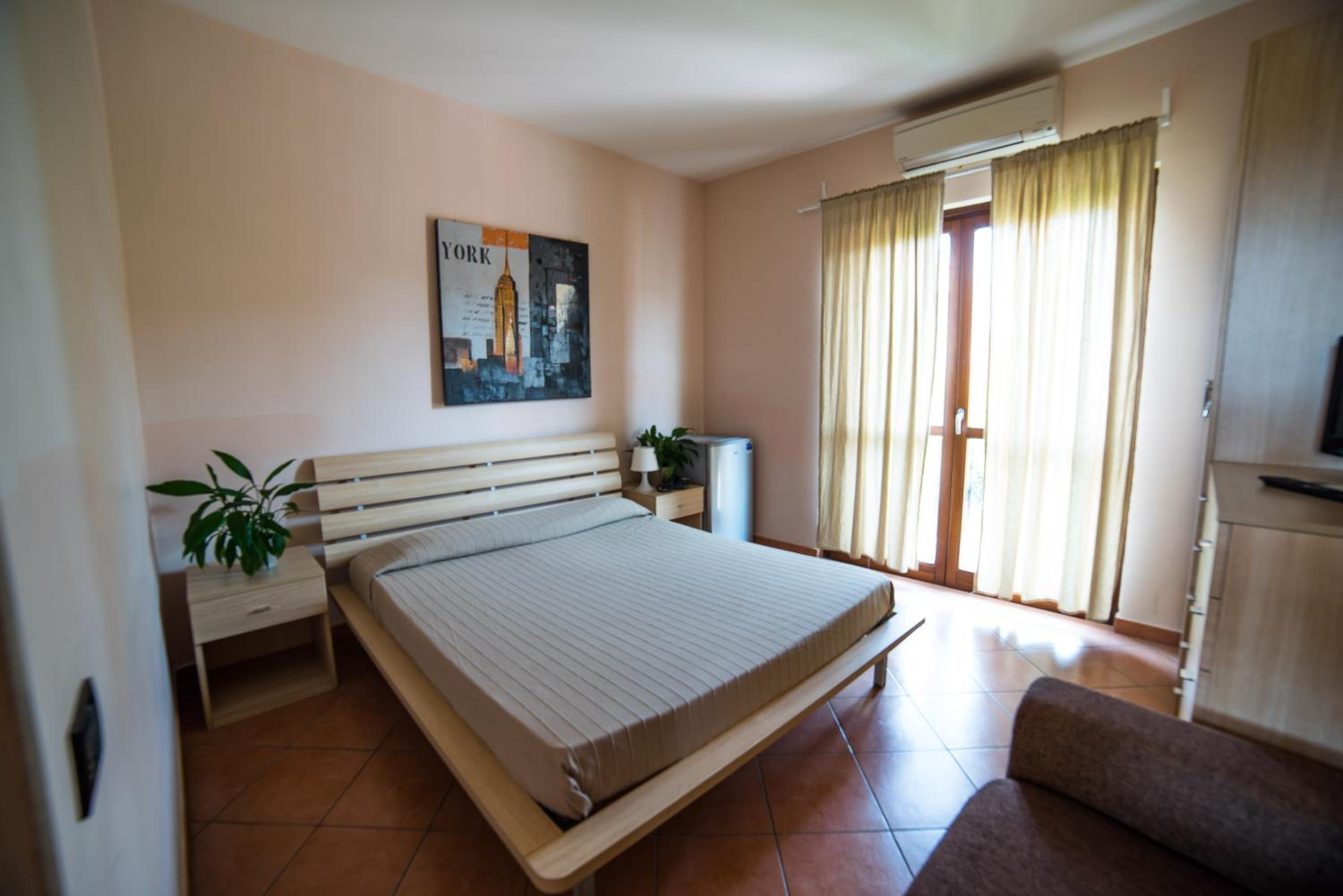 Double Room - Photo 5