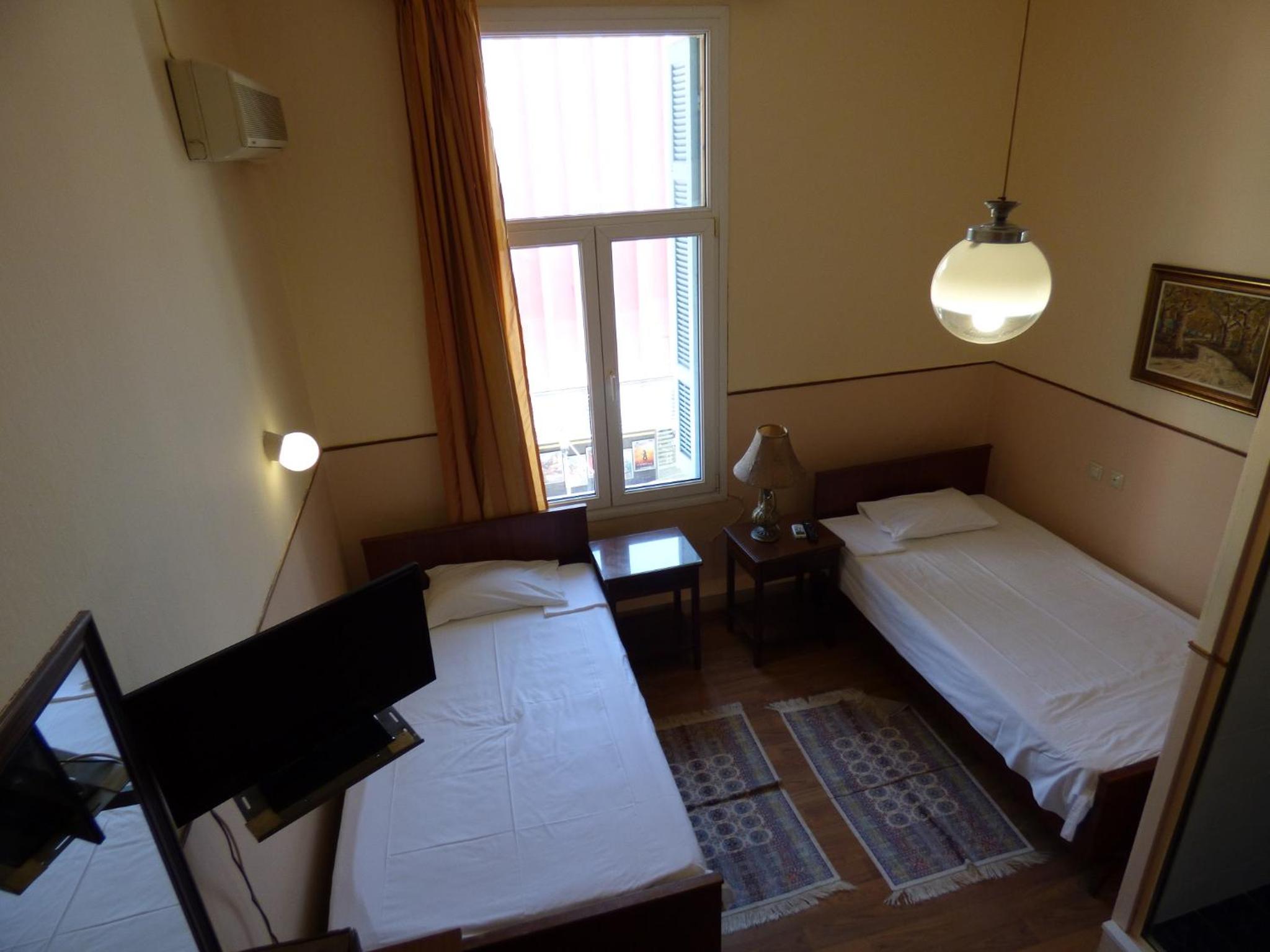 Economy Double Room - Photo 1