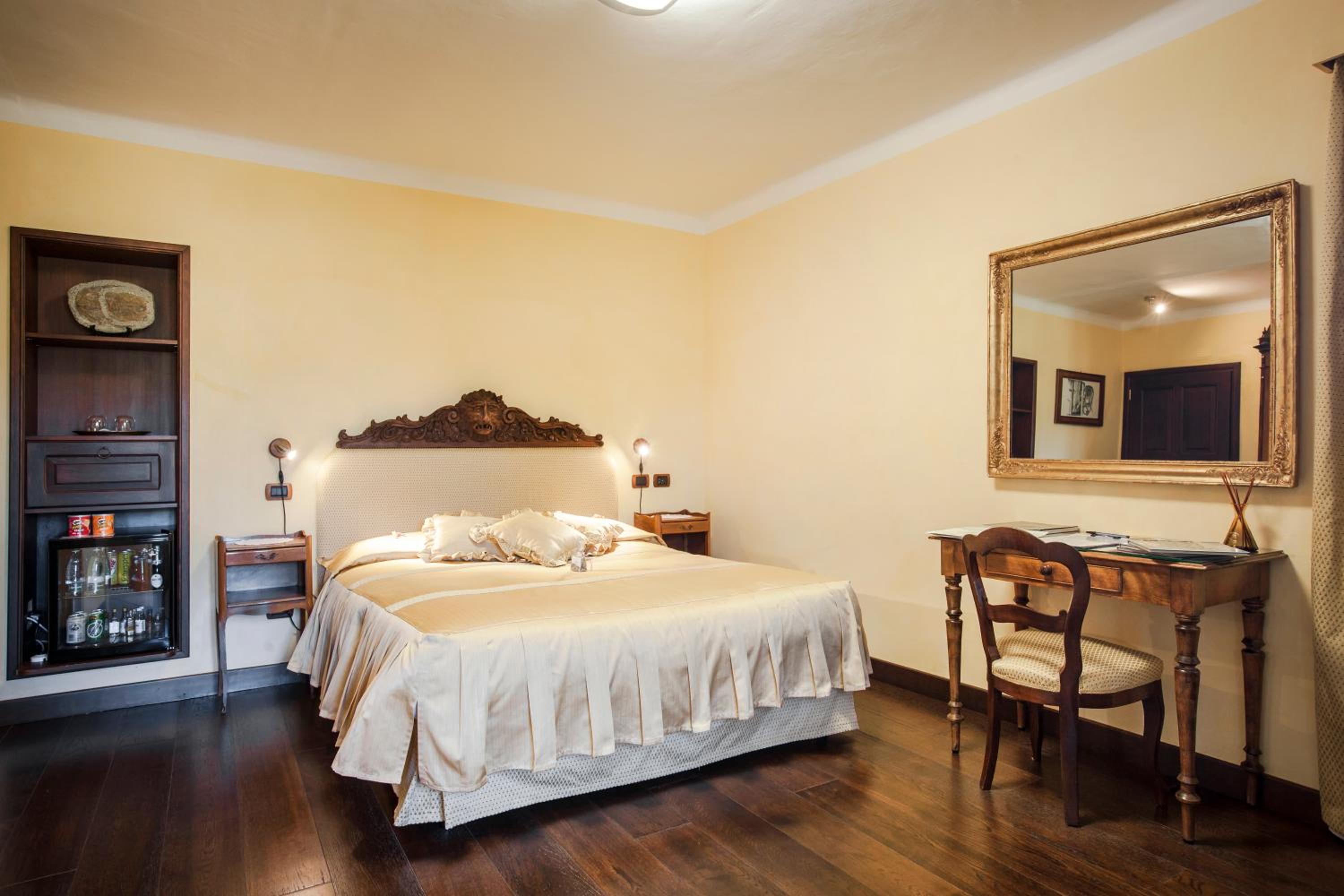 Double Room - Photo 3