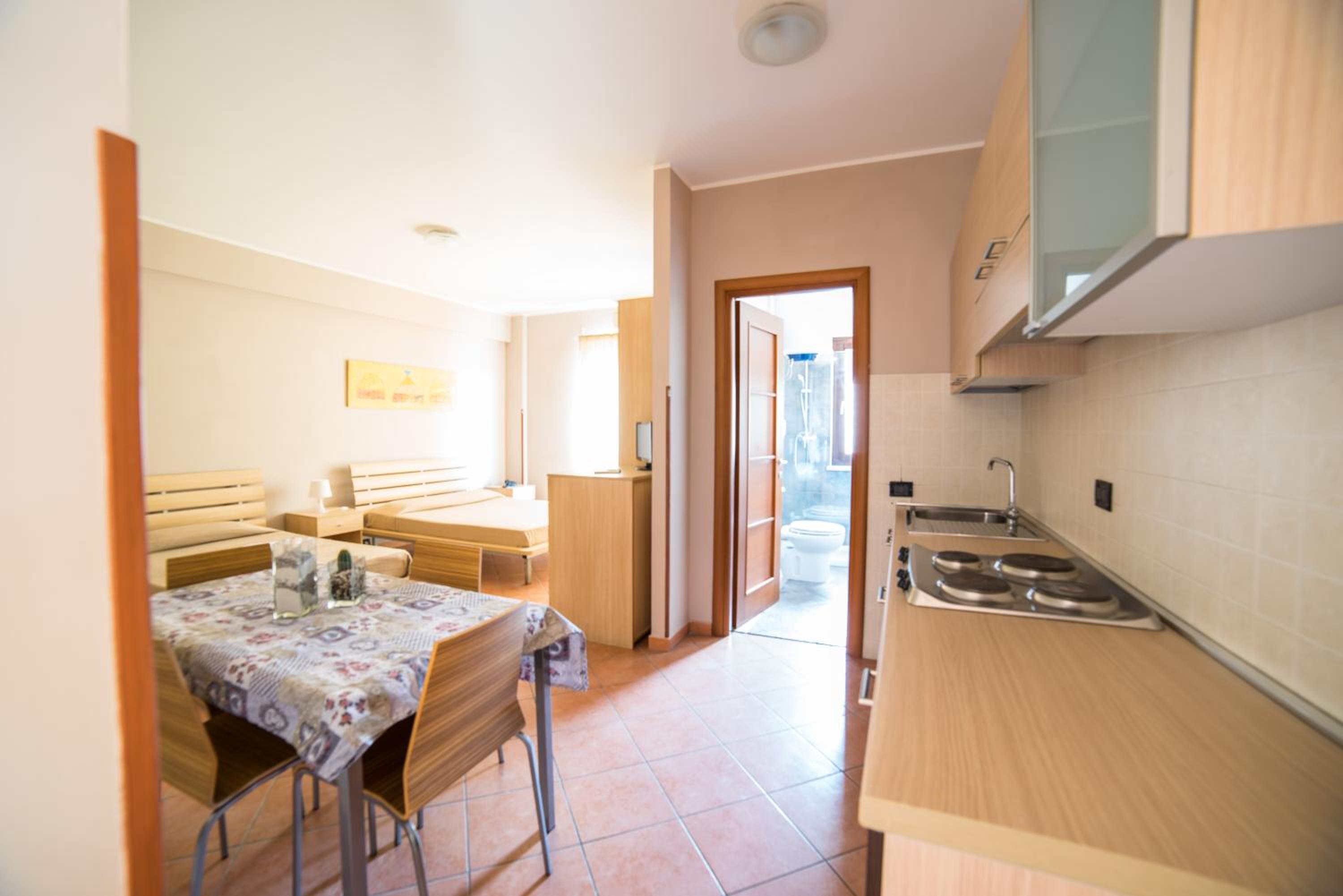 Double Room - Photo 7