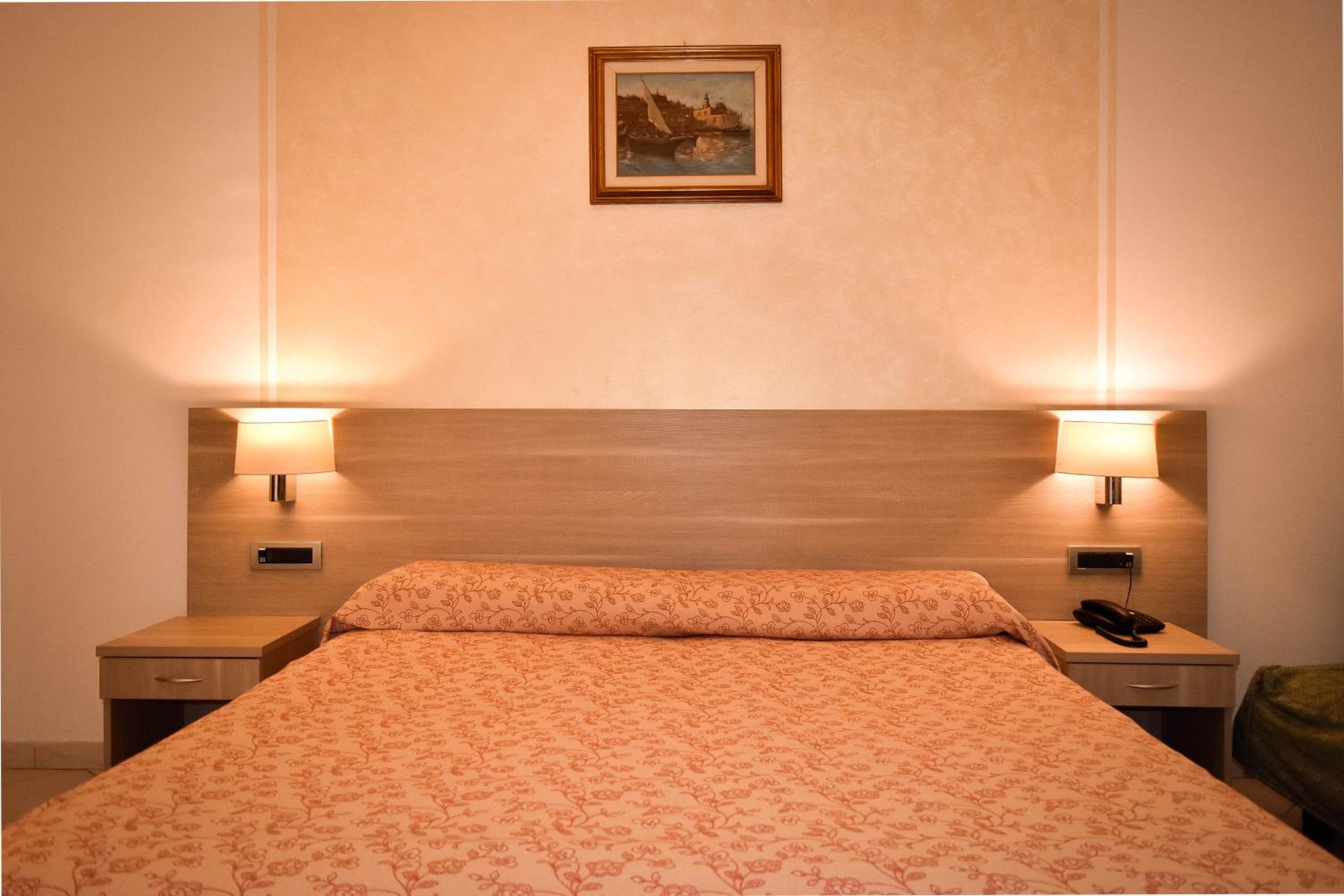 Economy Double or Twin Room - Photo 4