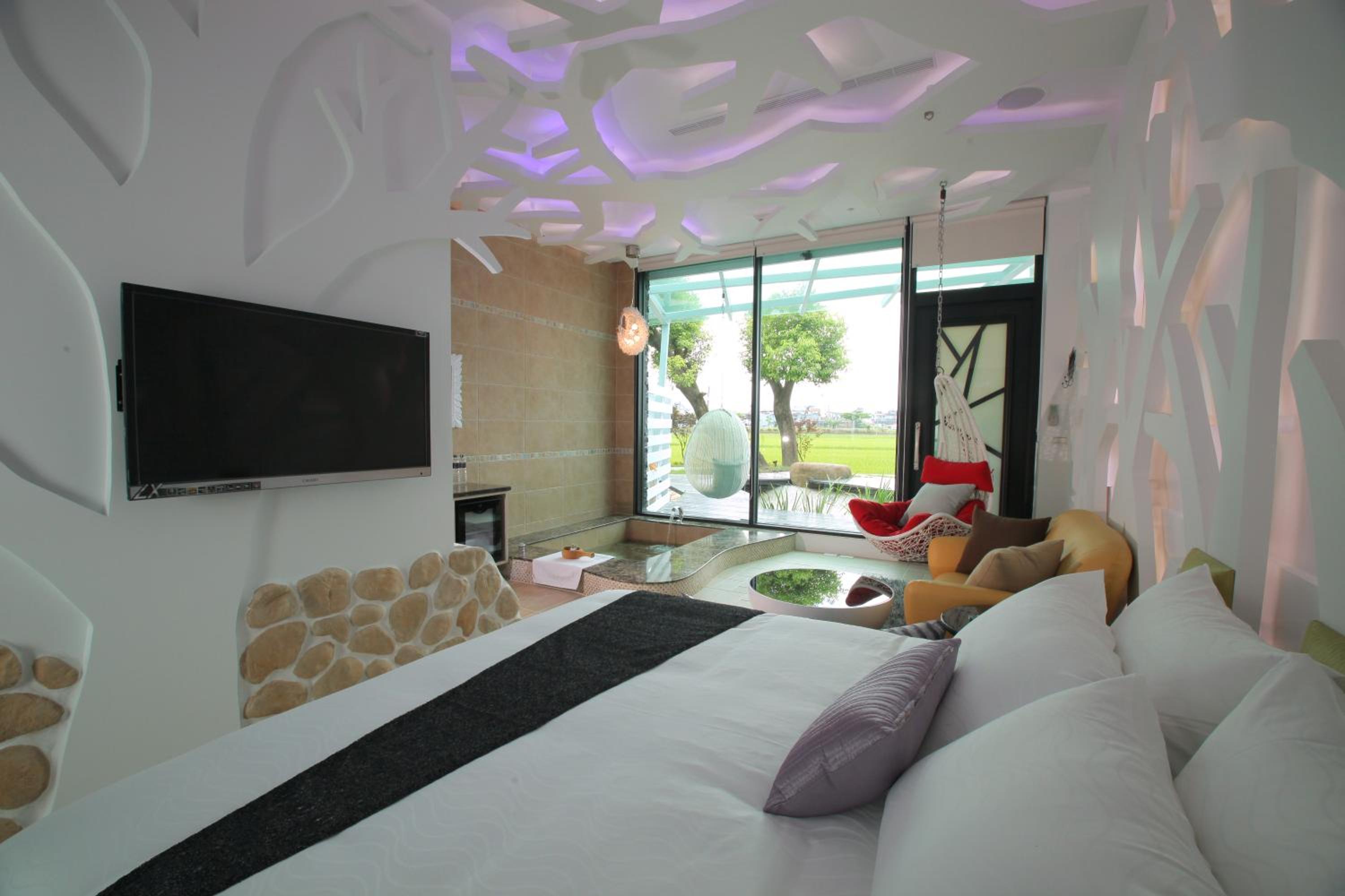Queen Room