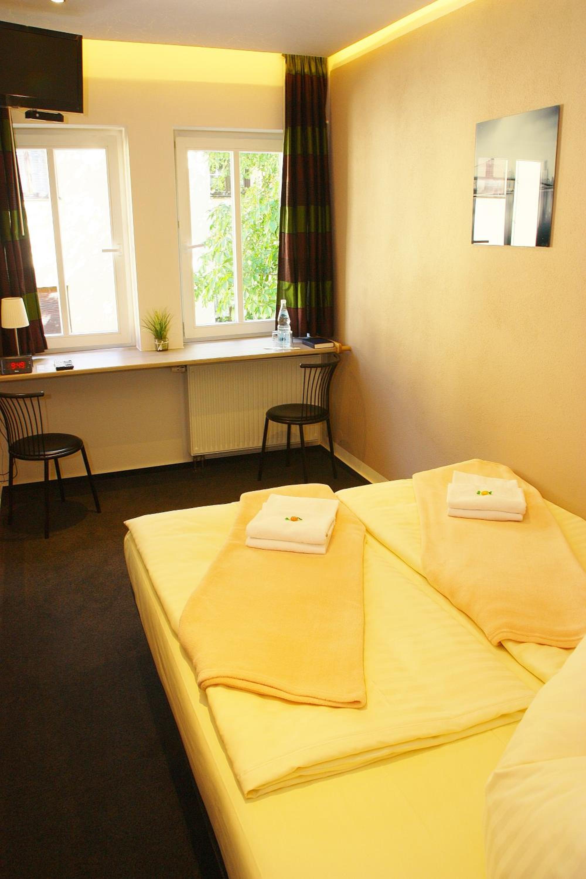 Double Room - Photo 5