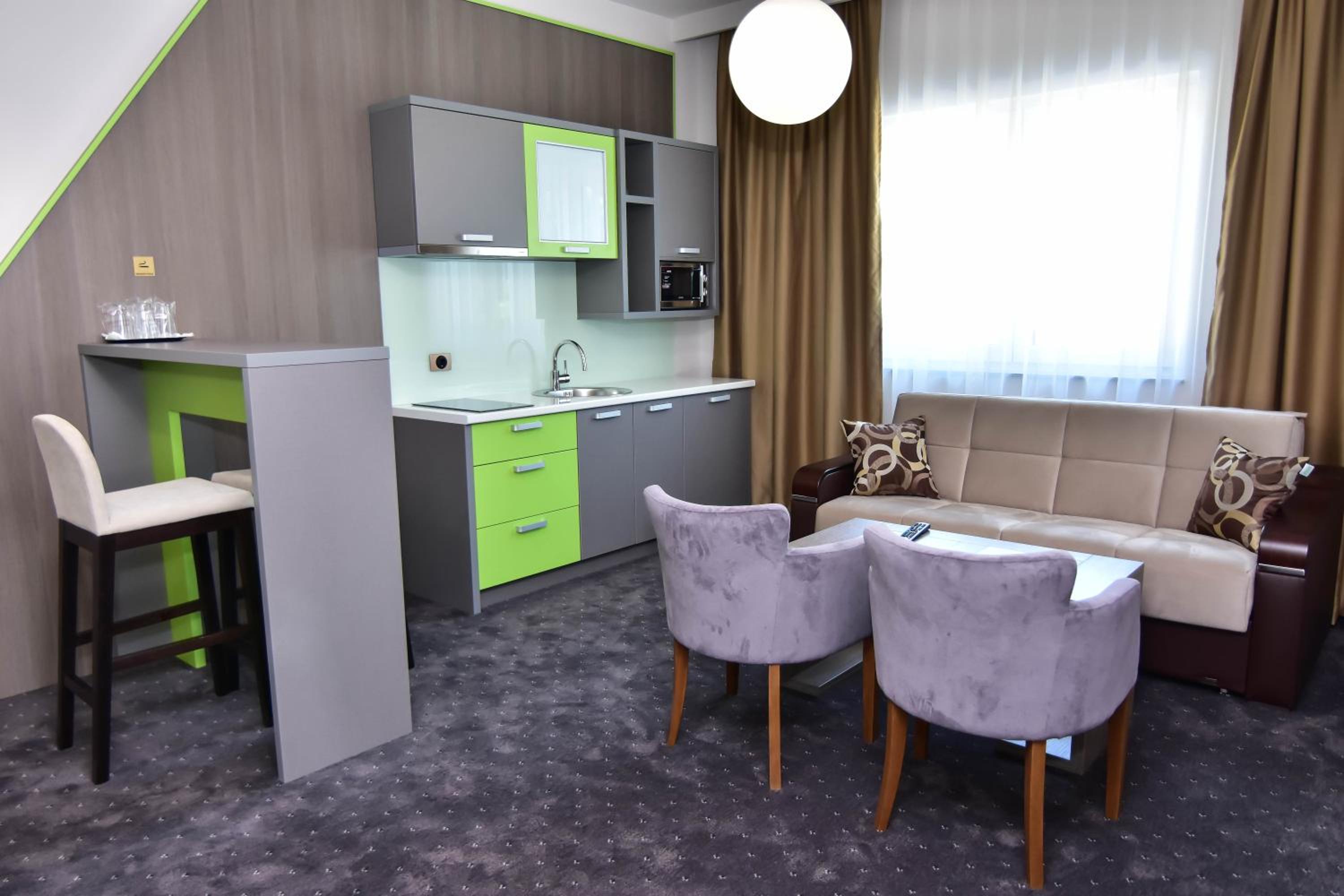 One-Bedroom Apartment with Terrace
