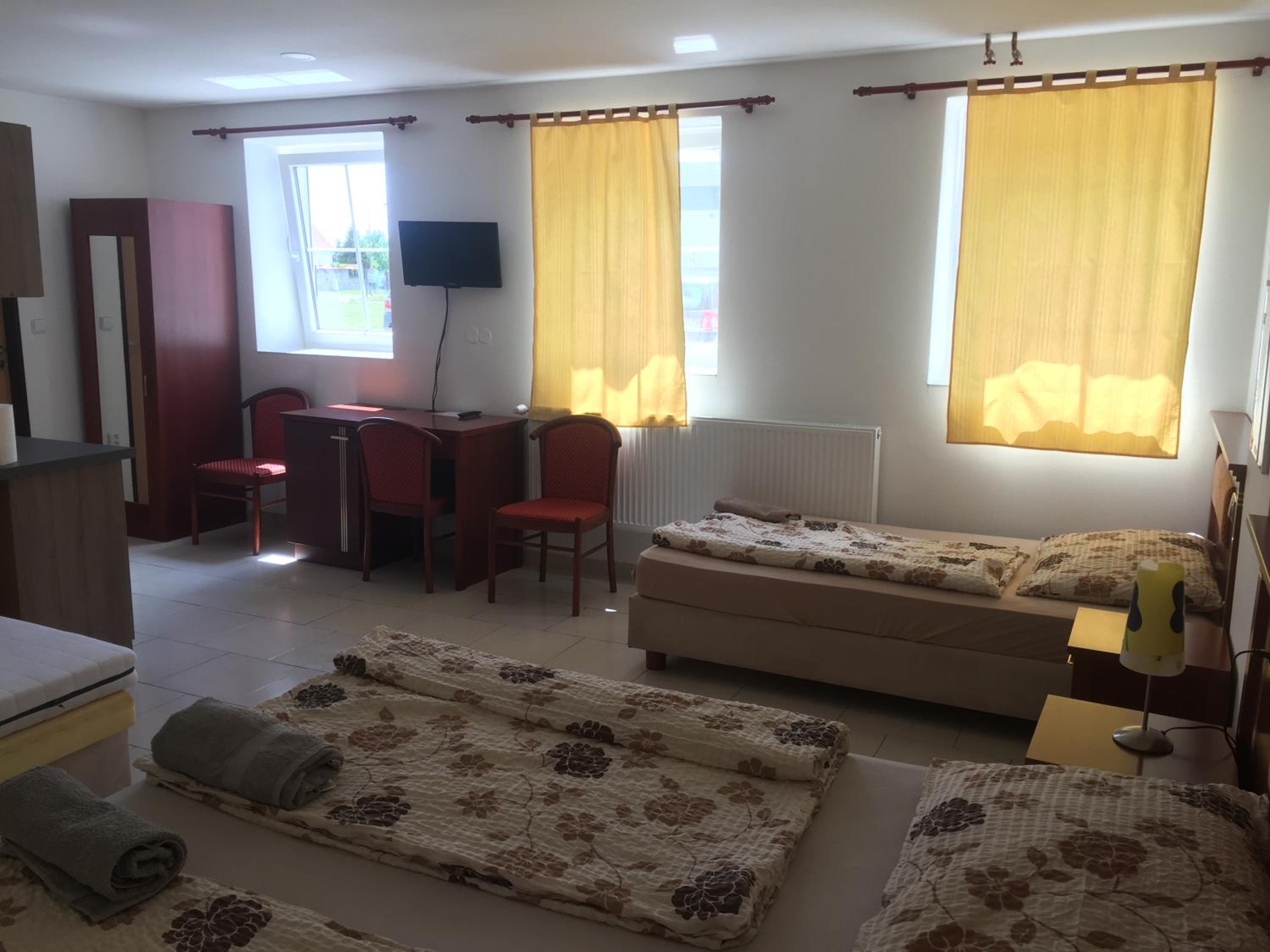 Comfort Quadruple Room - Photo 4