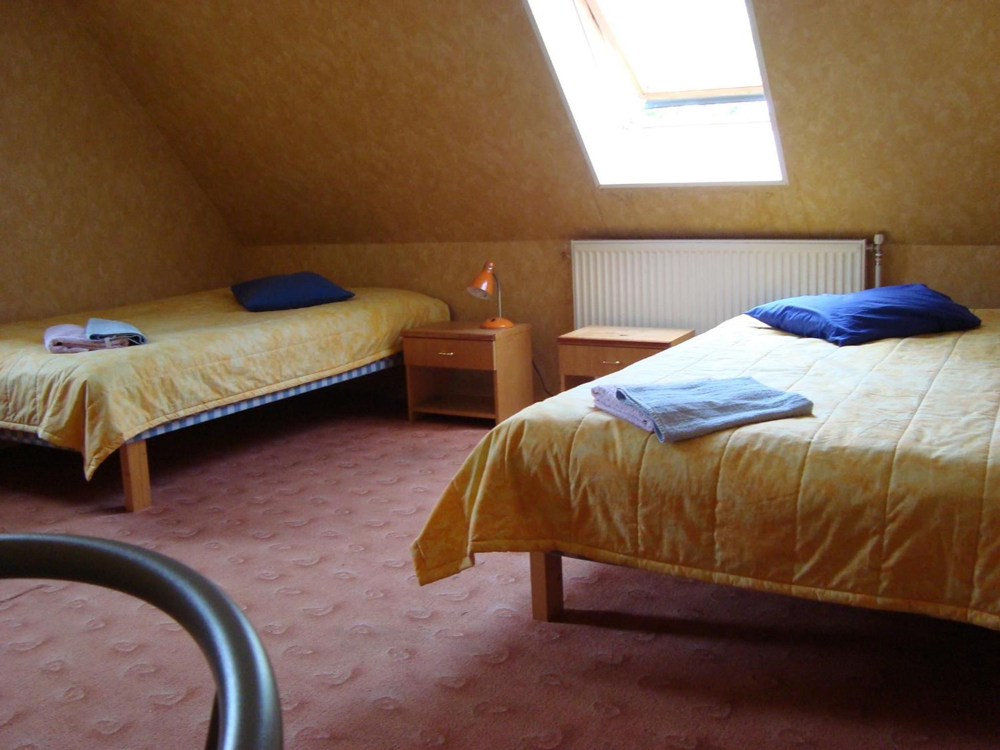 Twin Room with Shared Bathroom photo 2