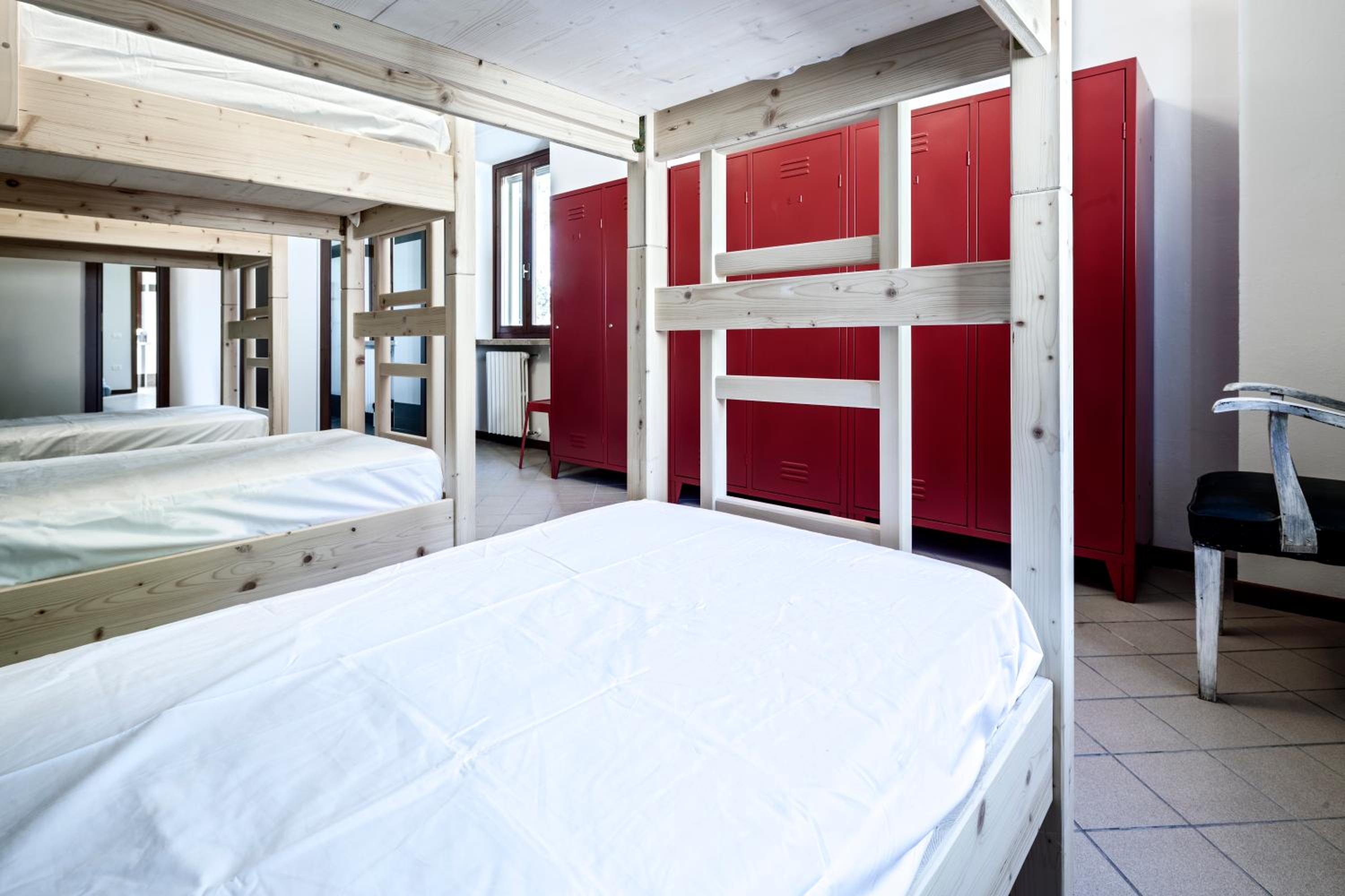 Large Double Room - Photo 2