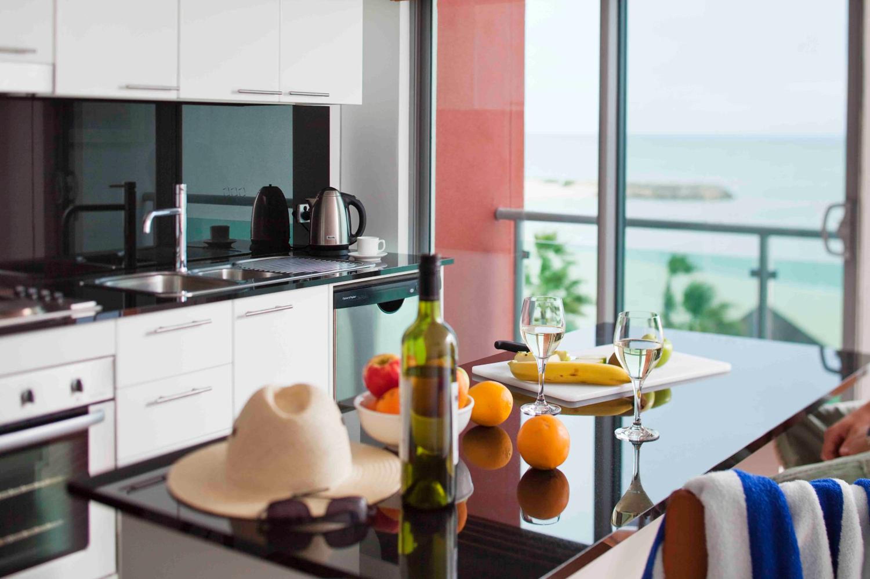 Two-Bedroom Apartment with Ocean View - Photo 5