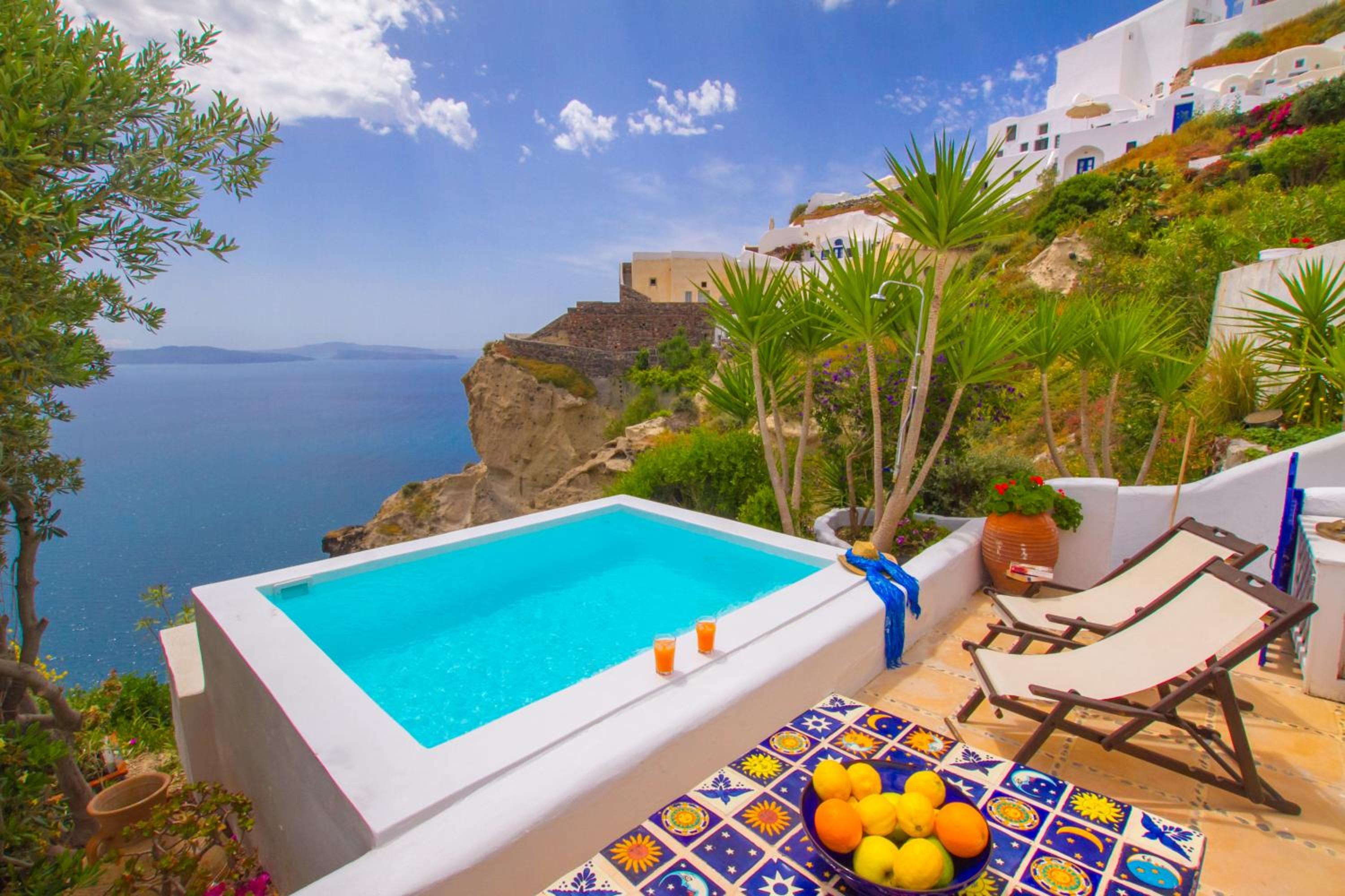 Senior Three Bedroom Villa with Outdoor Plunge Pool & Sea View - Photo 9