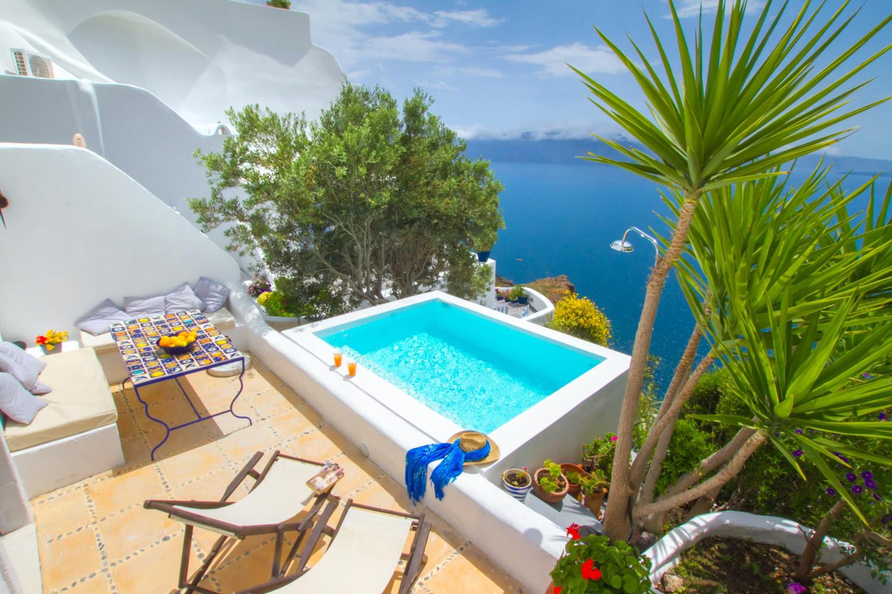 Senior Three Bedroom Villa with Outdoor Plunge Pool & Sea View - Photo 33