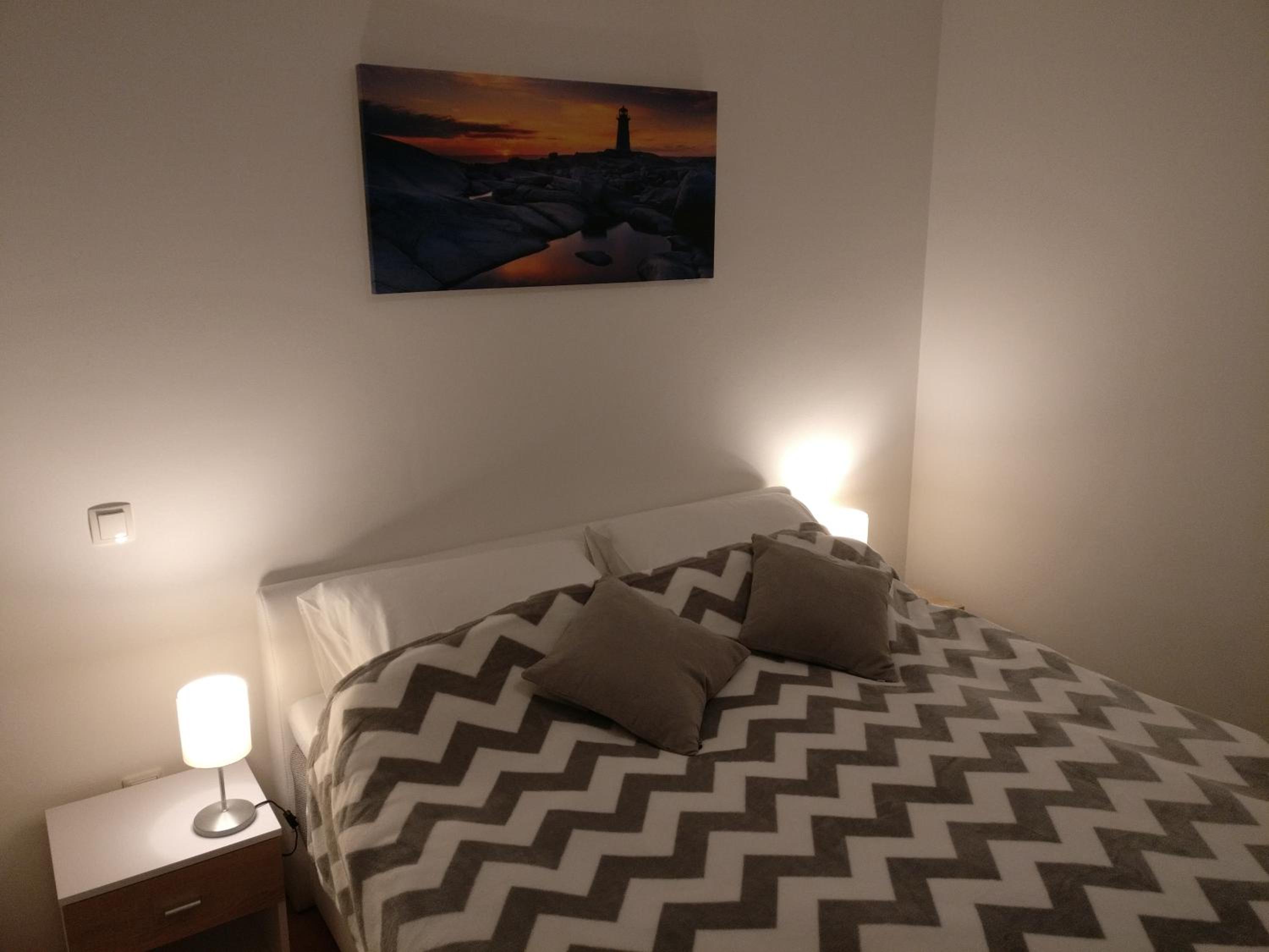 Apartment with Balcony - Photo 20