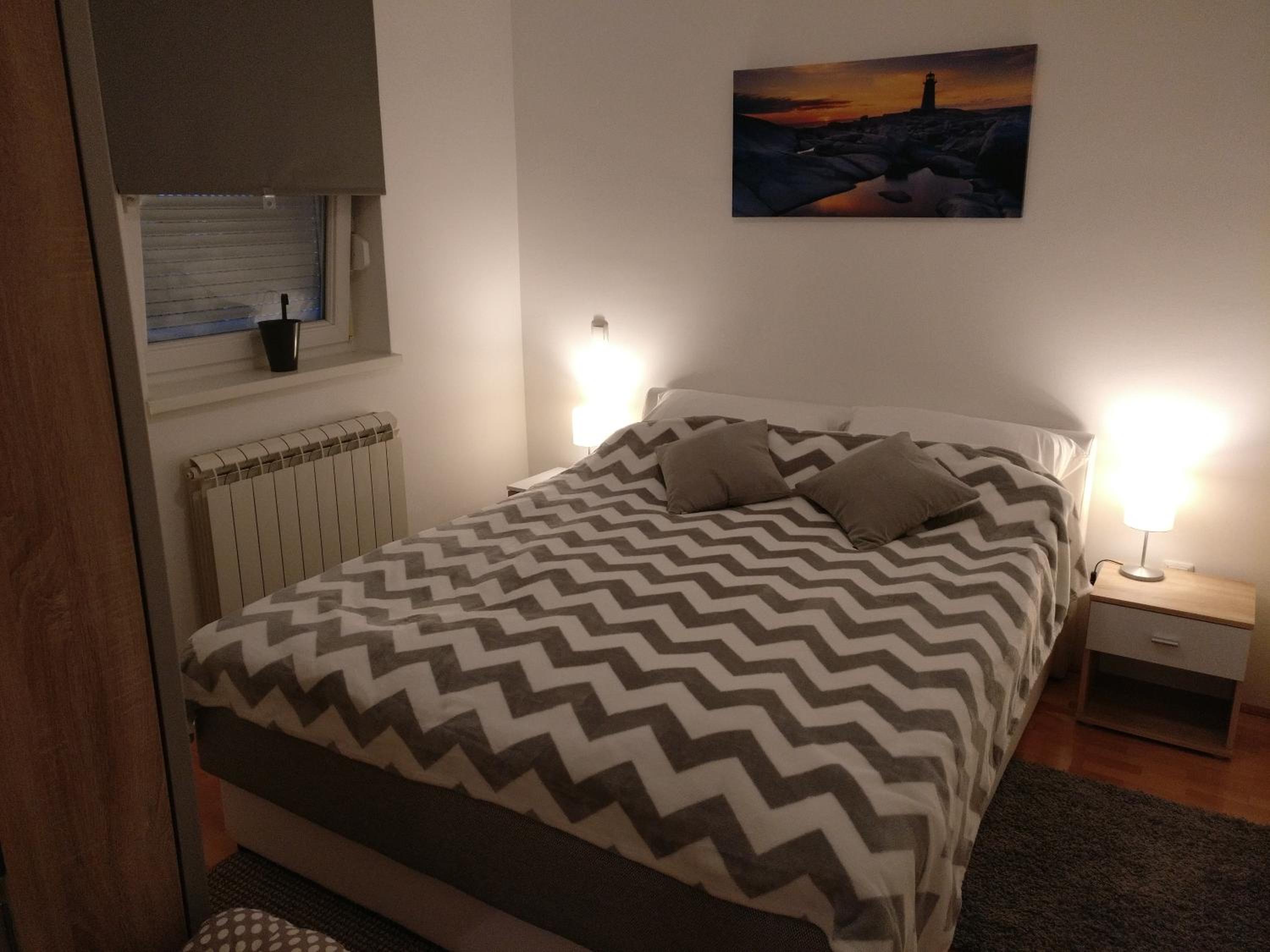 Apartment with Balcony - Photo 26