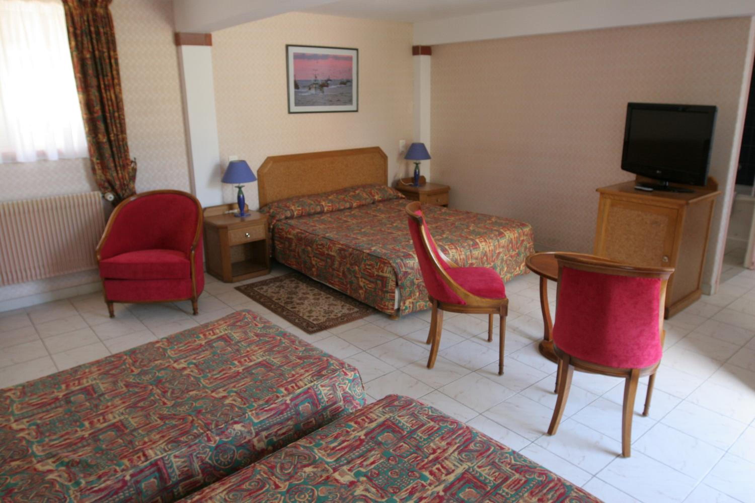 Family Room - Photo 1