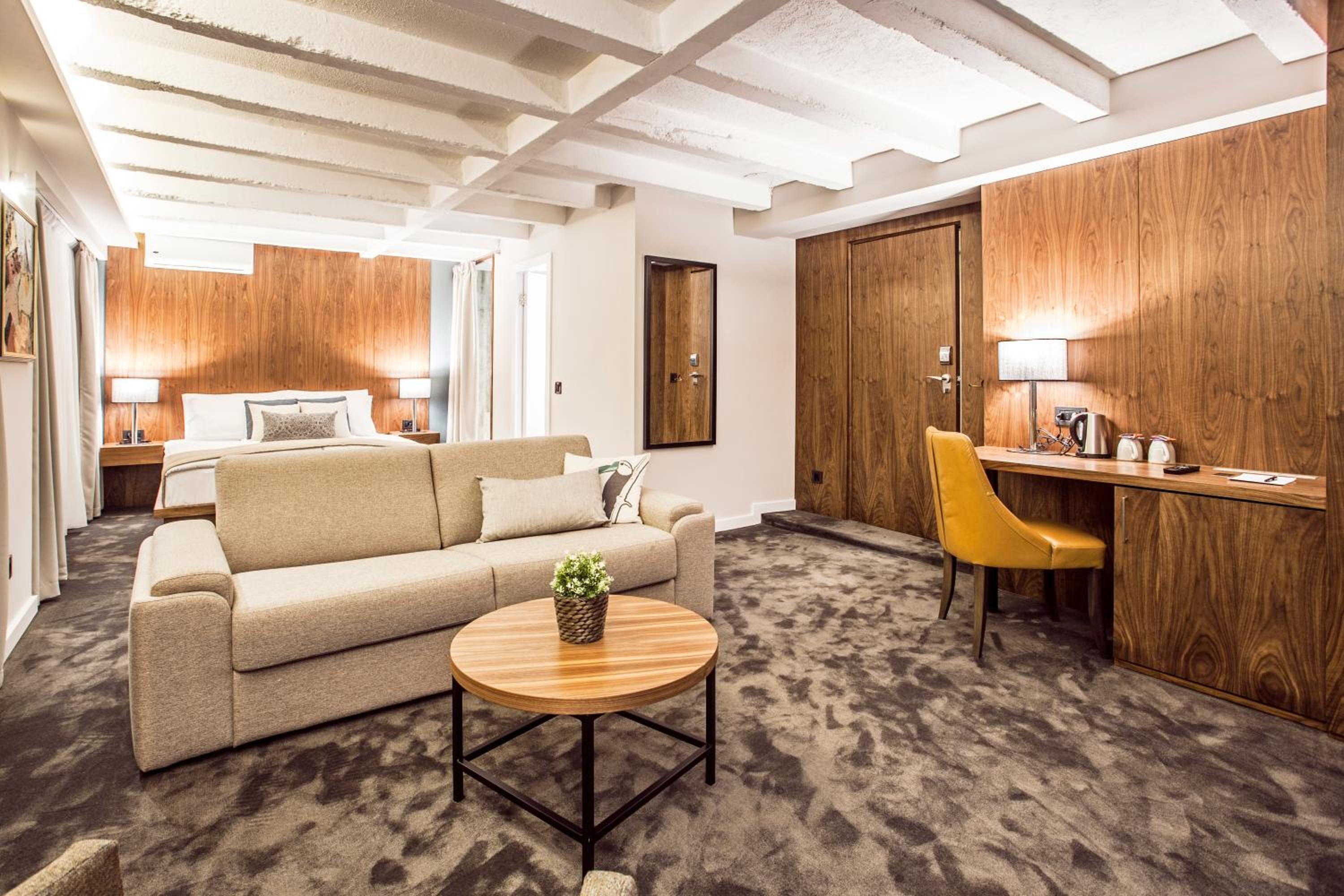 King Suite photo 3