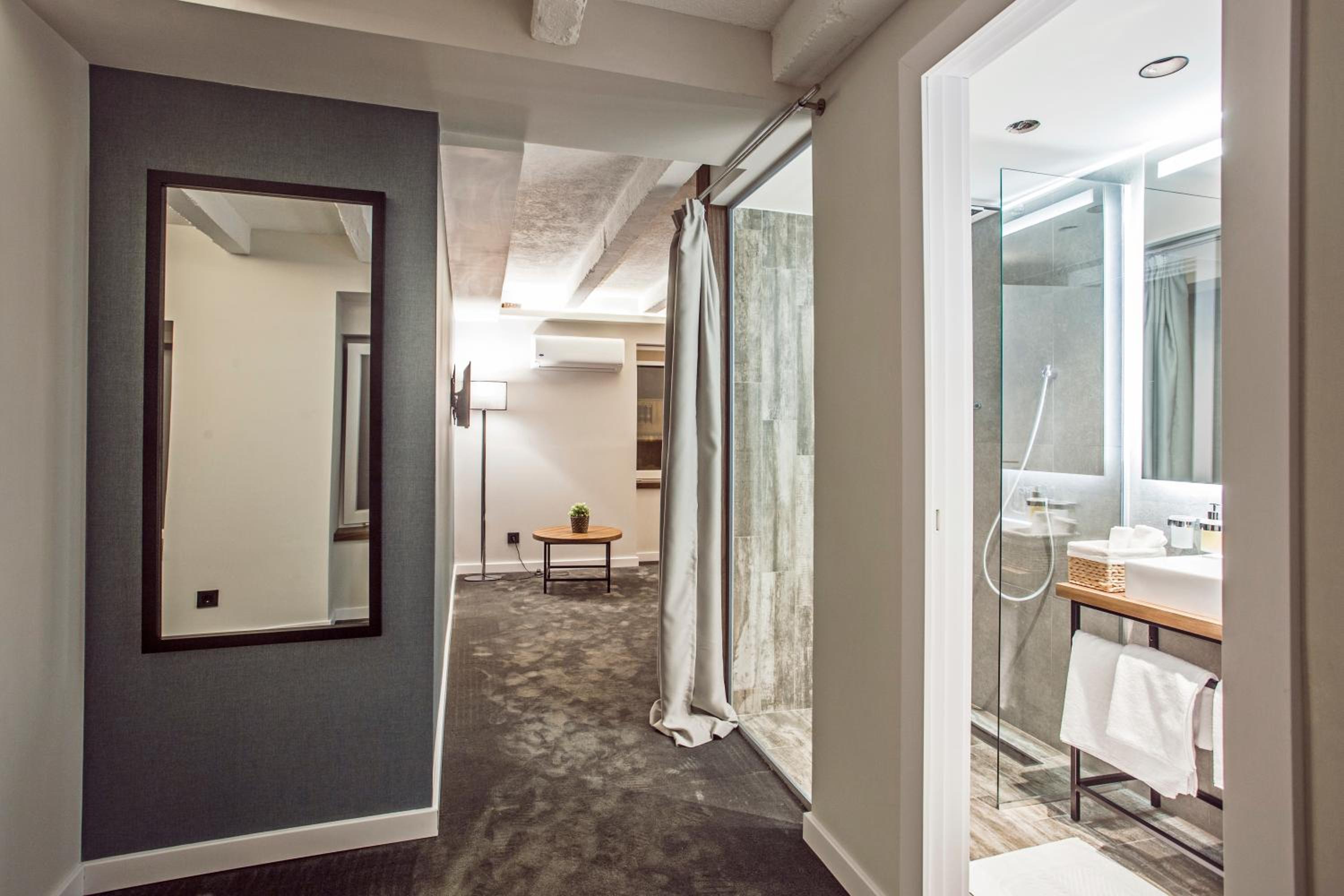 Standard Twin Suite photo 2