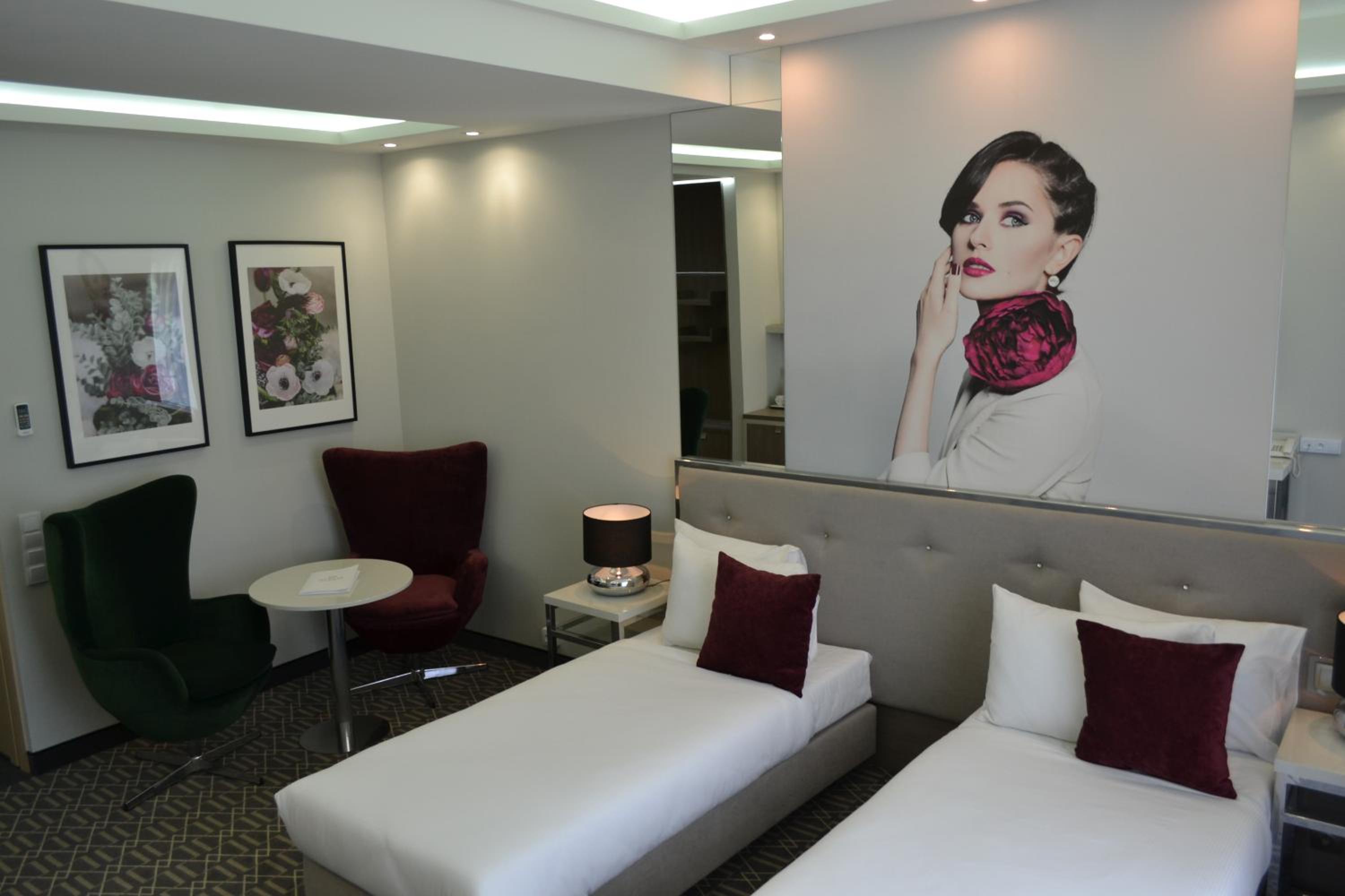 Large Twin Room