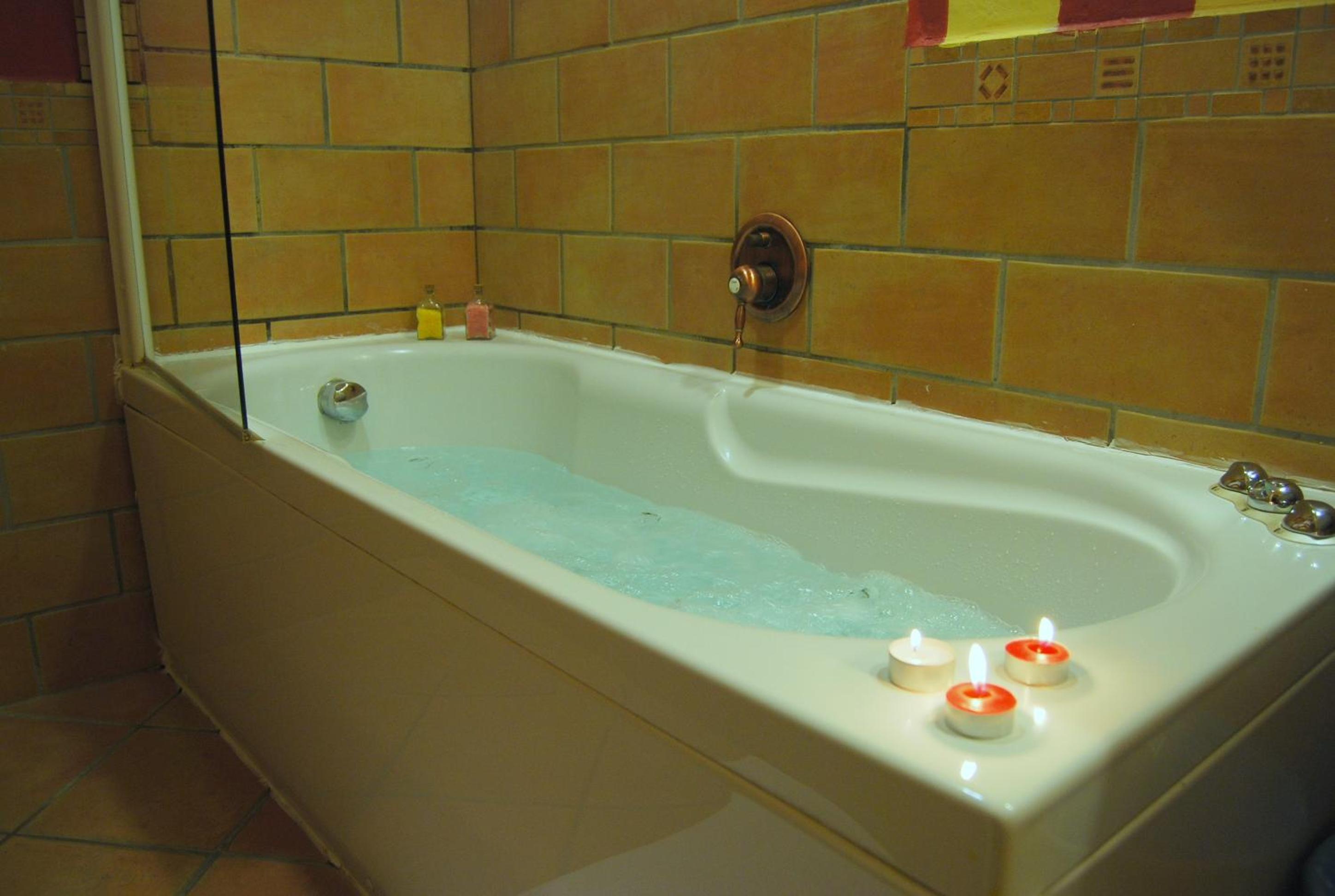 Superior Double or Twin Room - Photo 9
