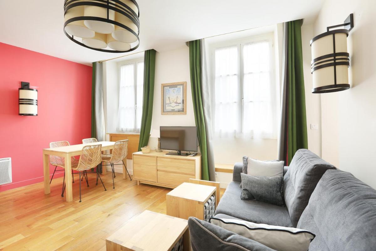 Apartment photo 2