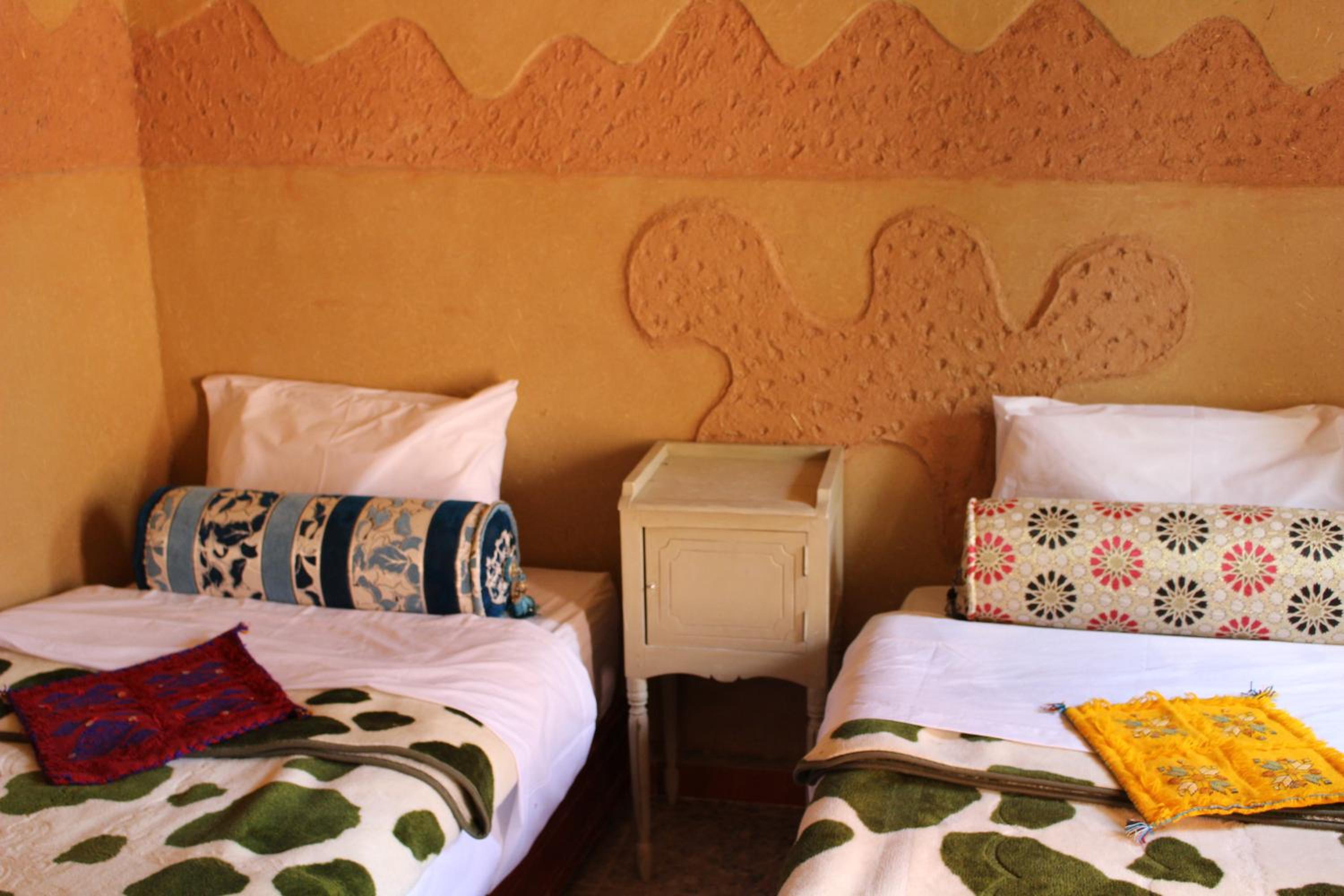 Double Room with Private Bathroom - Photo 9