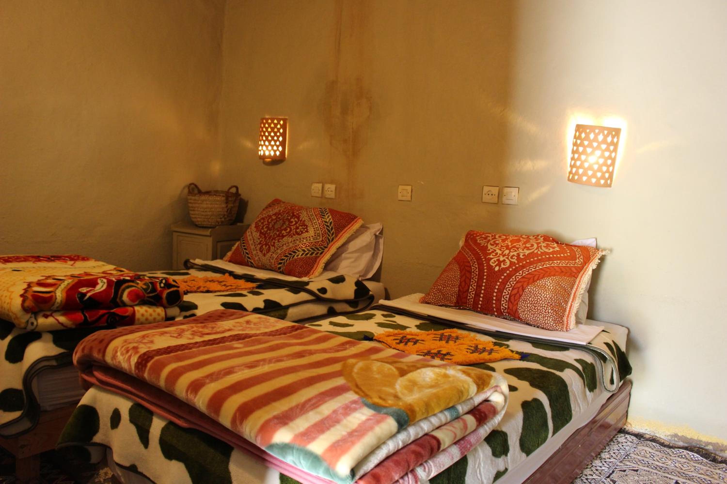 Double Room with Private Bathroom - Photo 32