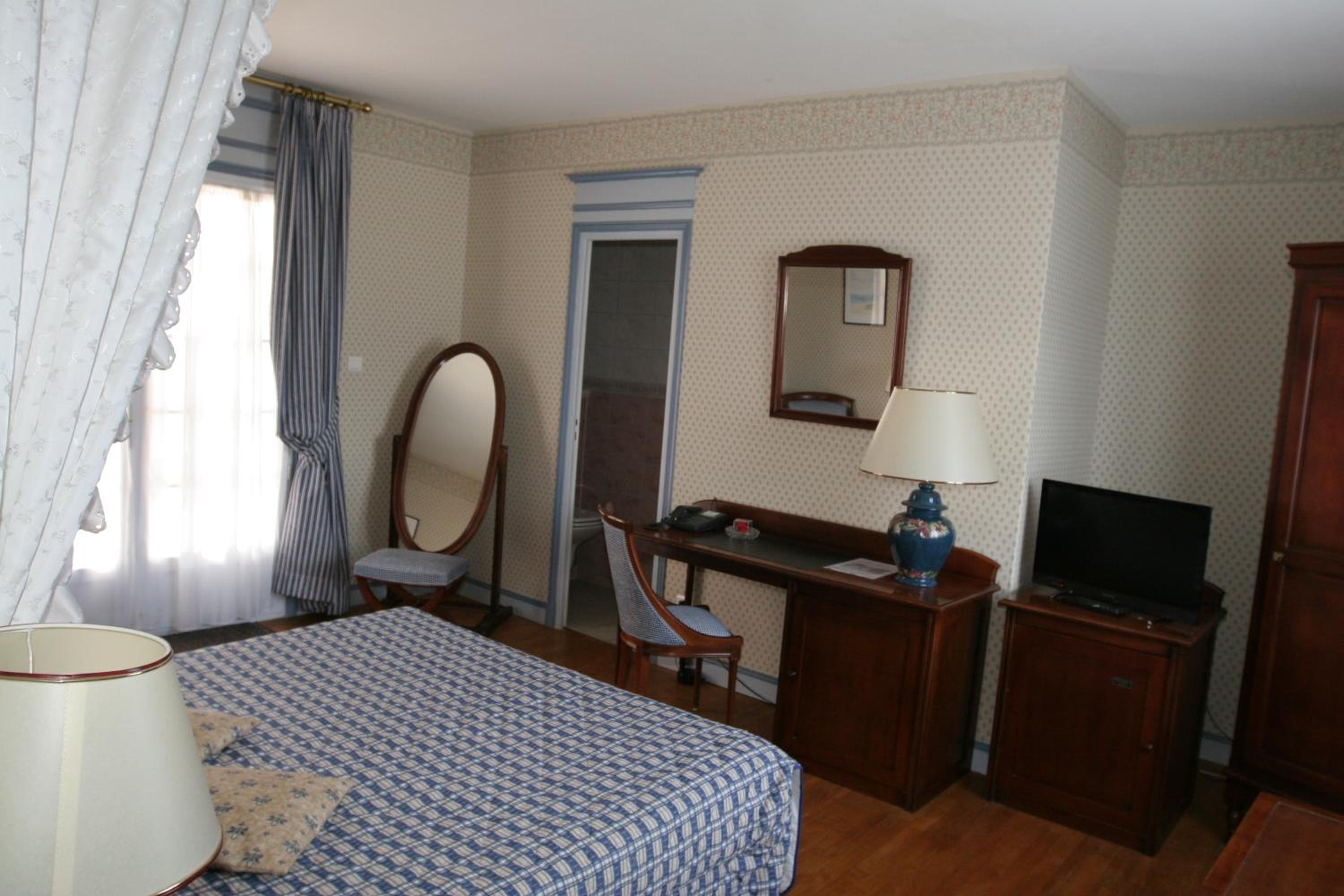 Superior Double Room - Photo 3