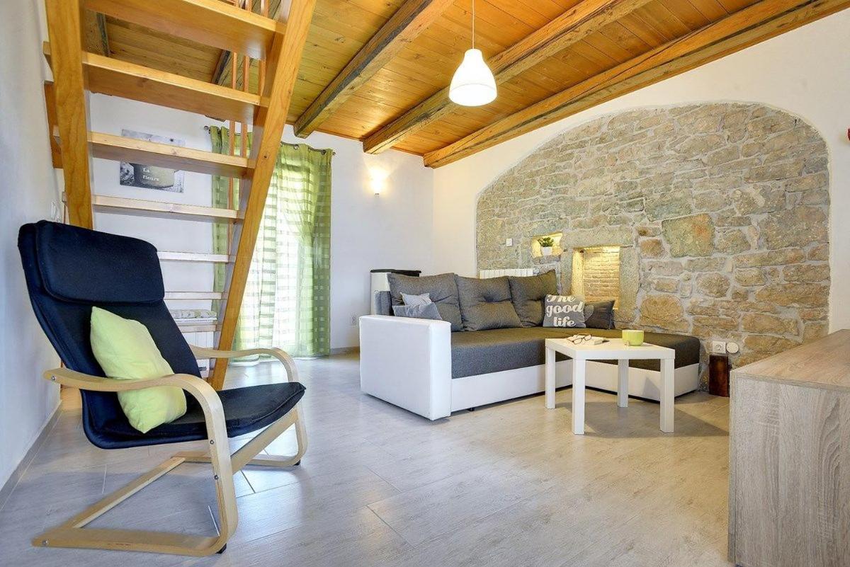 Two-Bedroom House photo 2