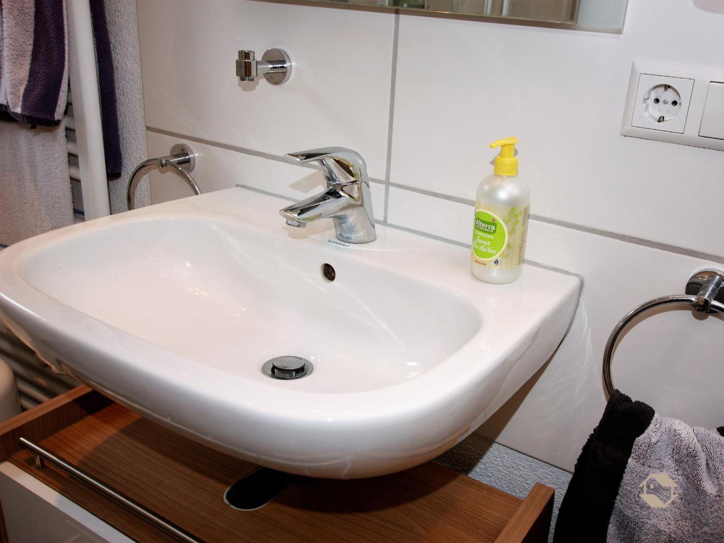 Two-Bedroom Deluxe Apartment with Garden View photo 2