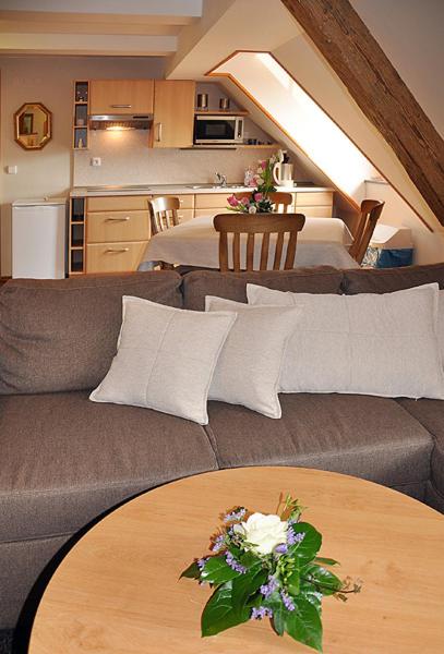 Apartment with Balcony (4 Adults) - Photo 4