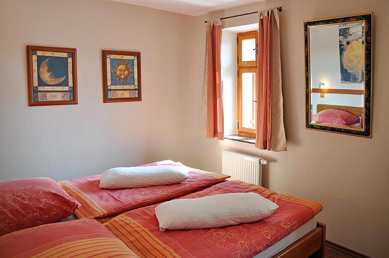 Apartment with Balcony (3 Adults) - Photo 12
