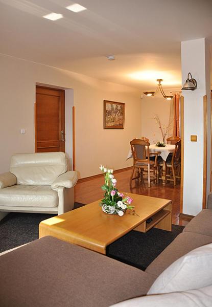 Apartment with Balcony (4 Adults) - Photo 2
