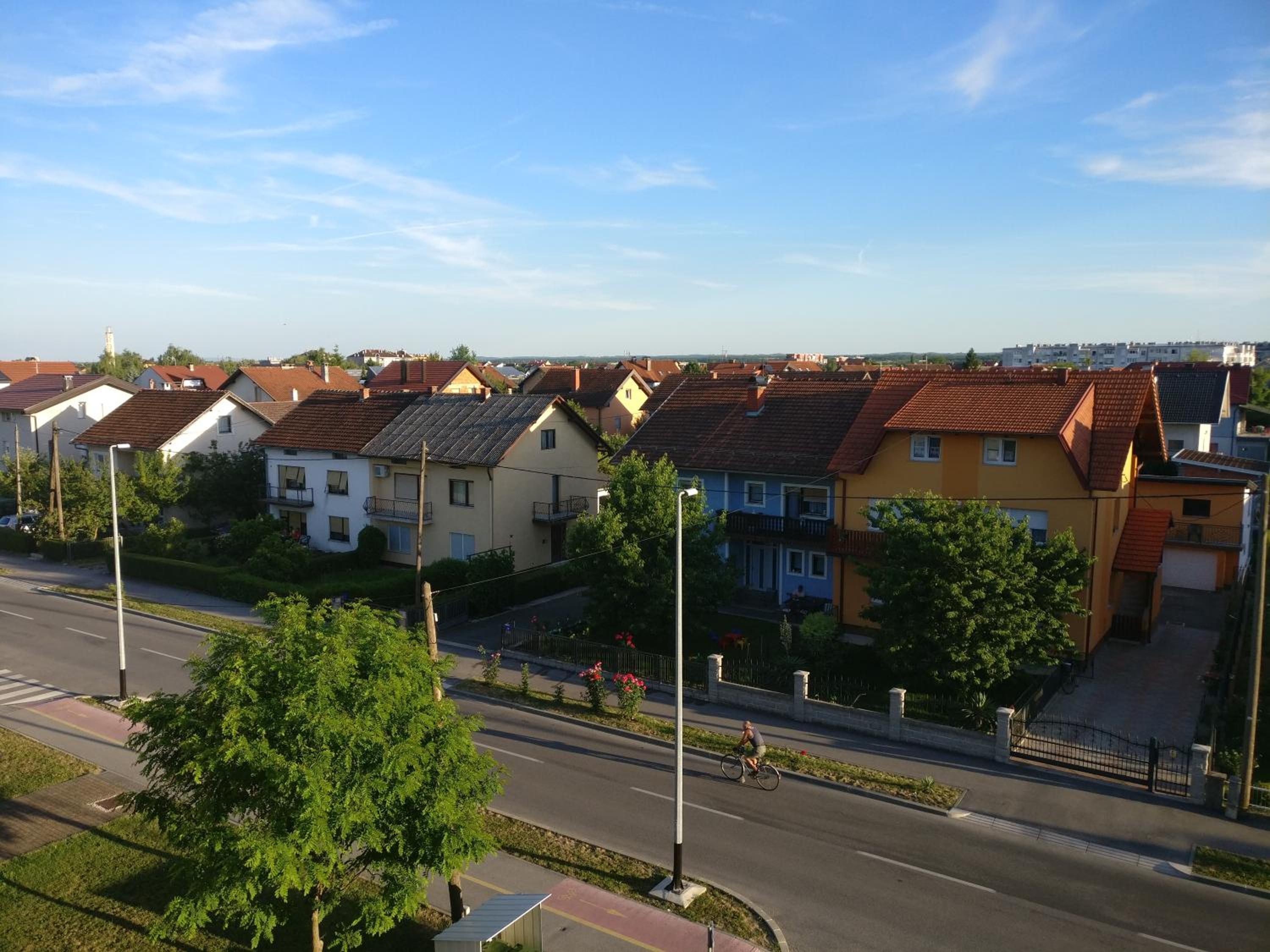Apartment with Balcony - Photo 12
