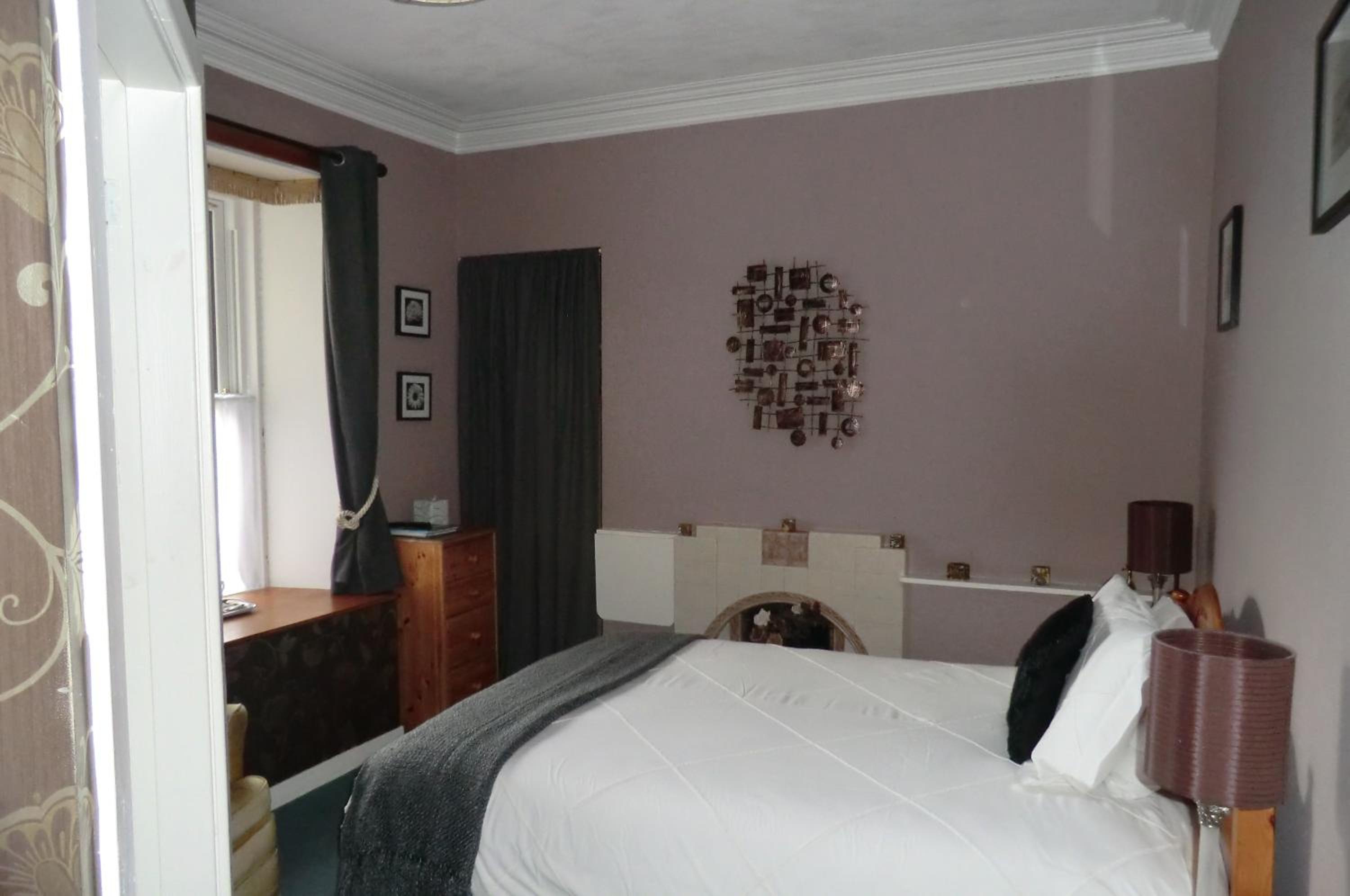 Single Room With Bathroom photo 1