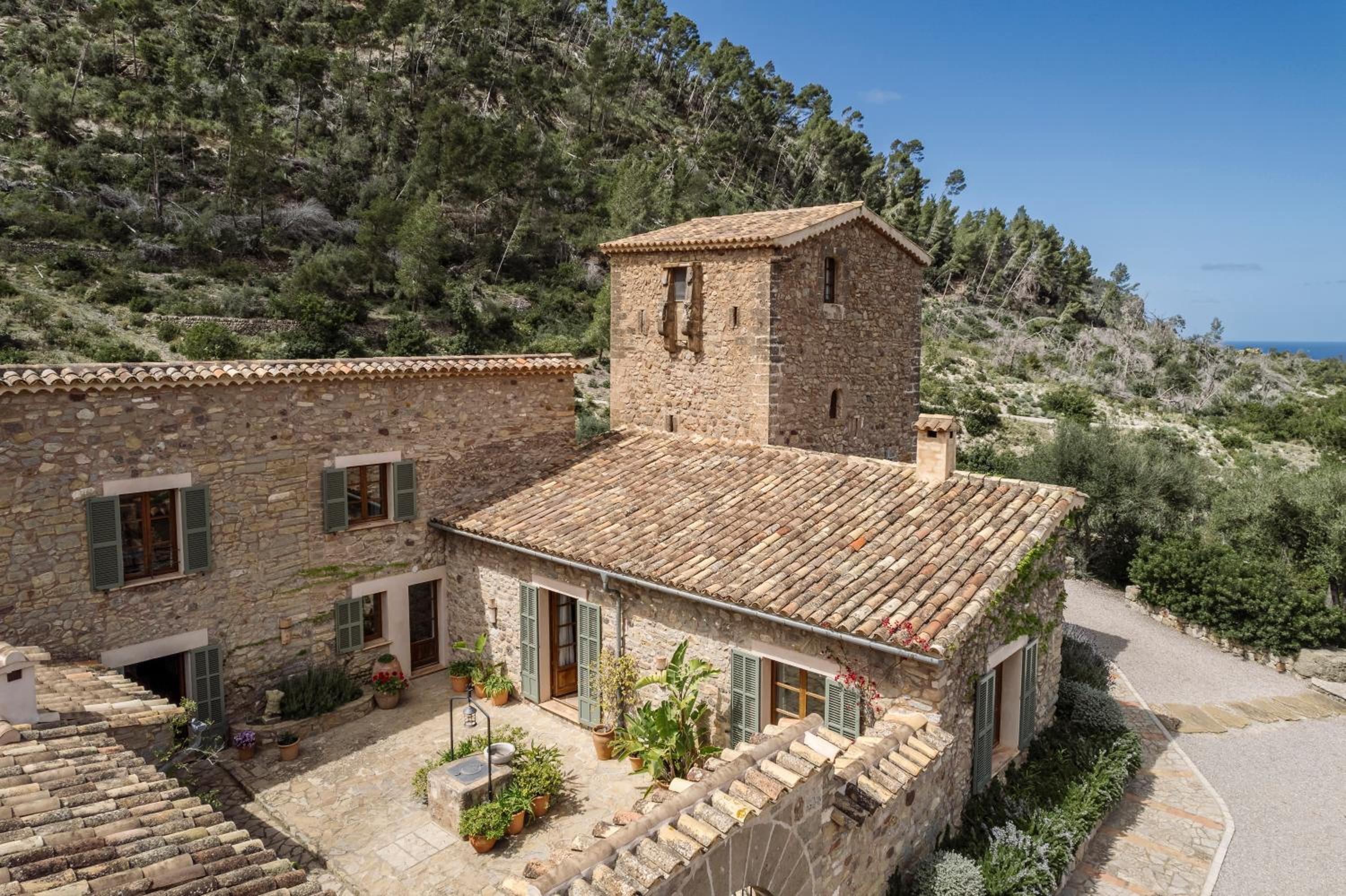 Deluxe Villa